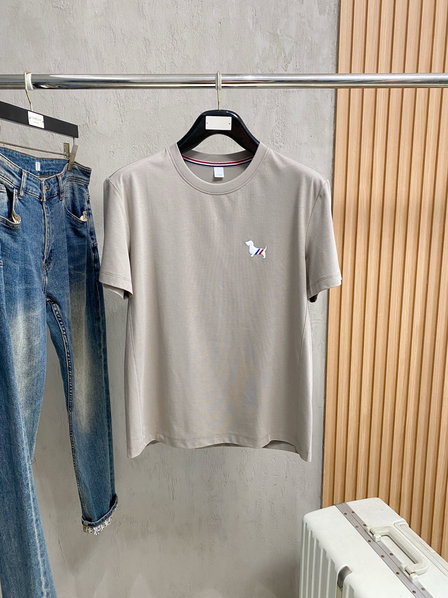 short sleeves