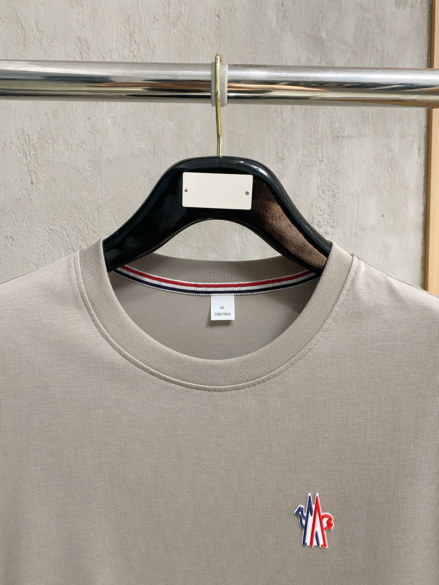 short sleeves