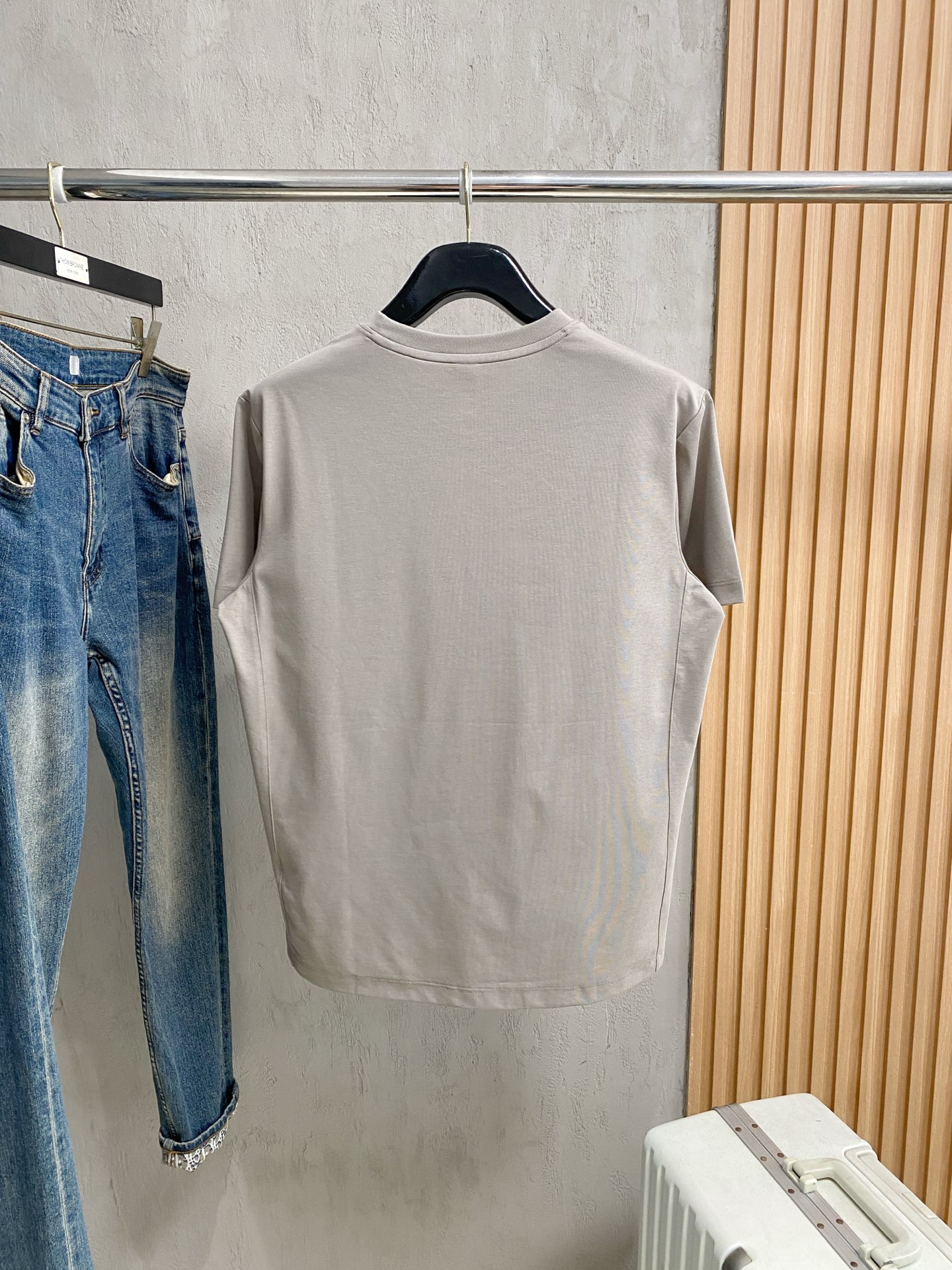 short sleeves