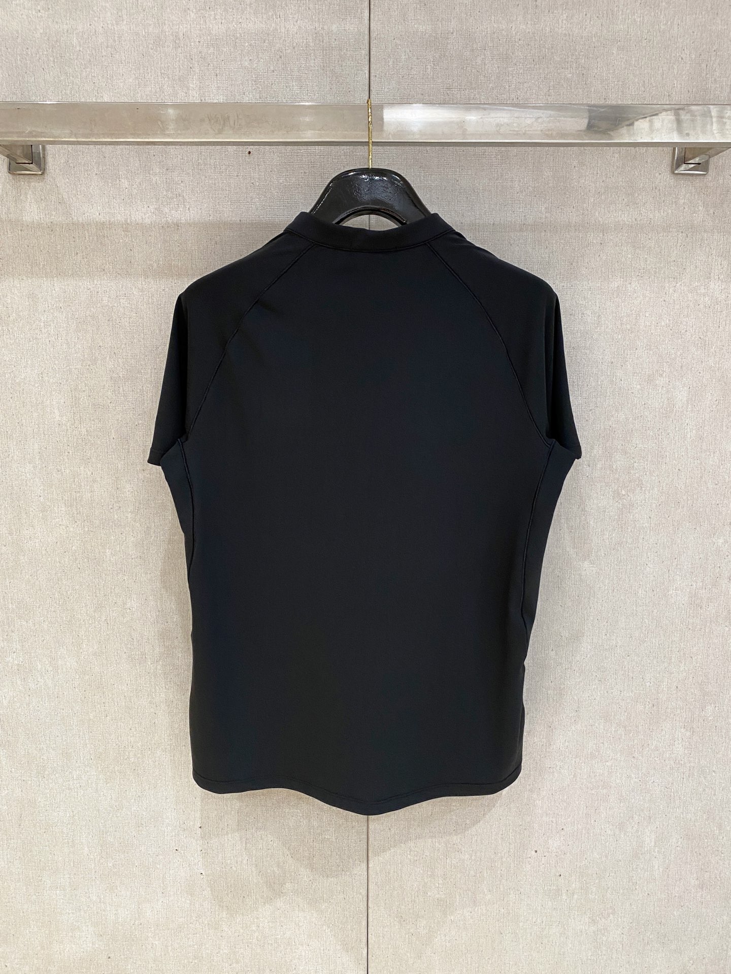 short sleeves