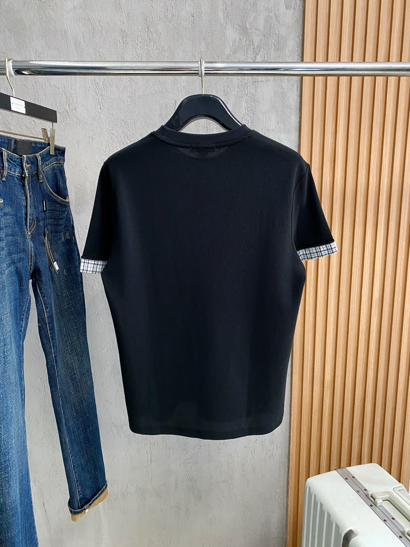 short sleeves