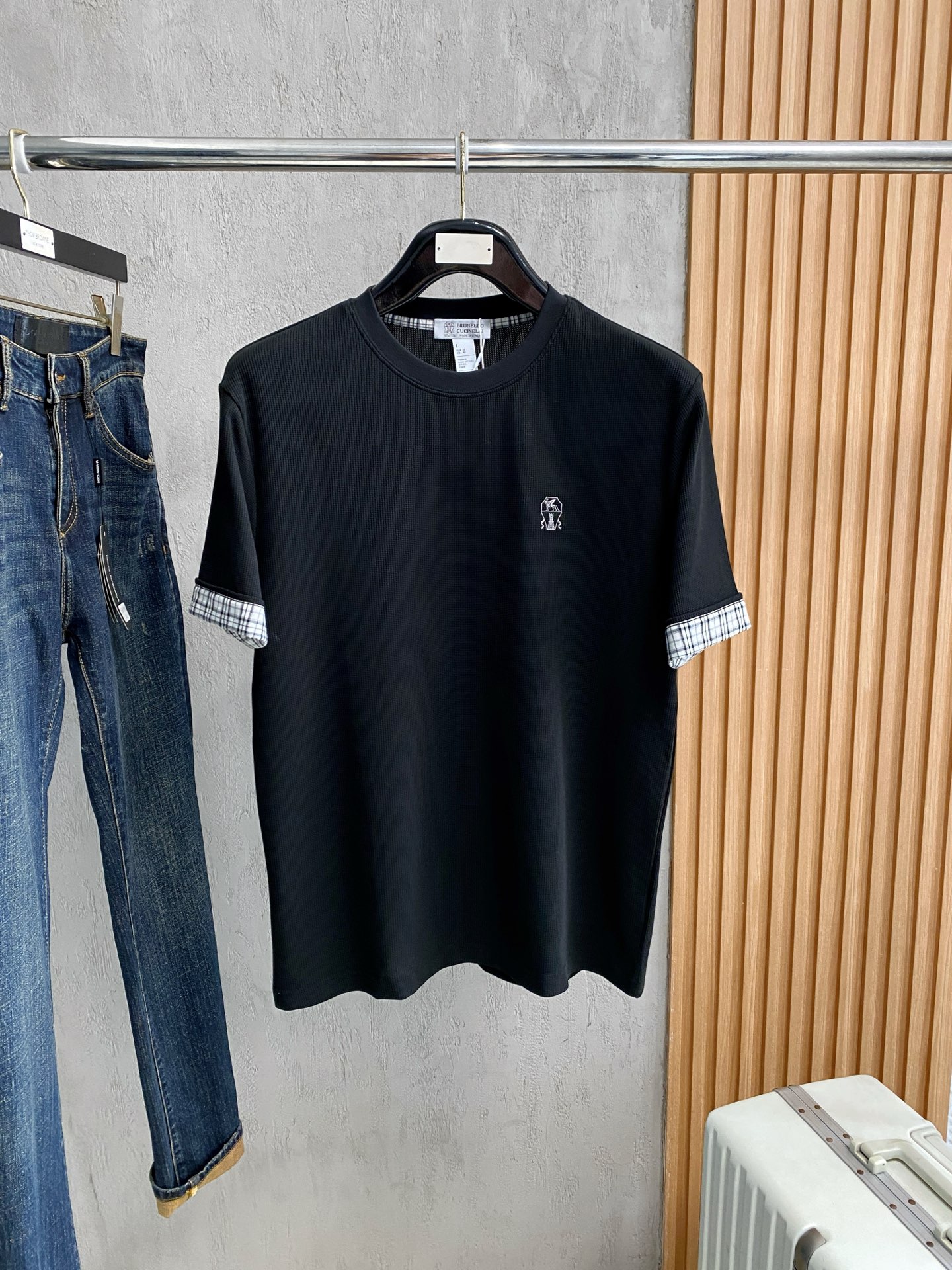 short sleeves