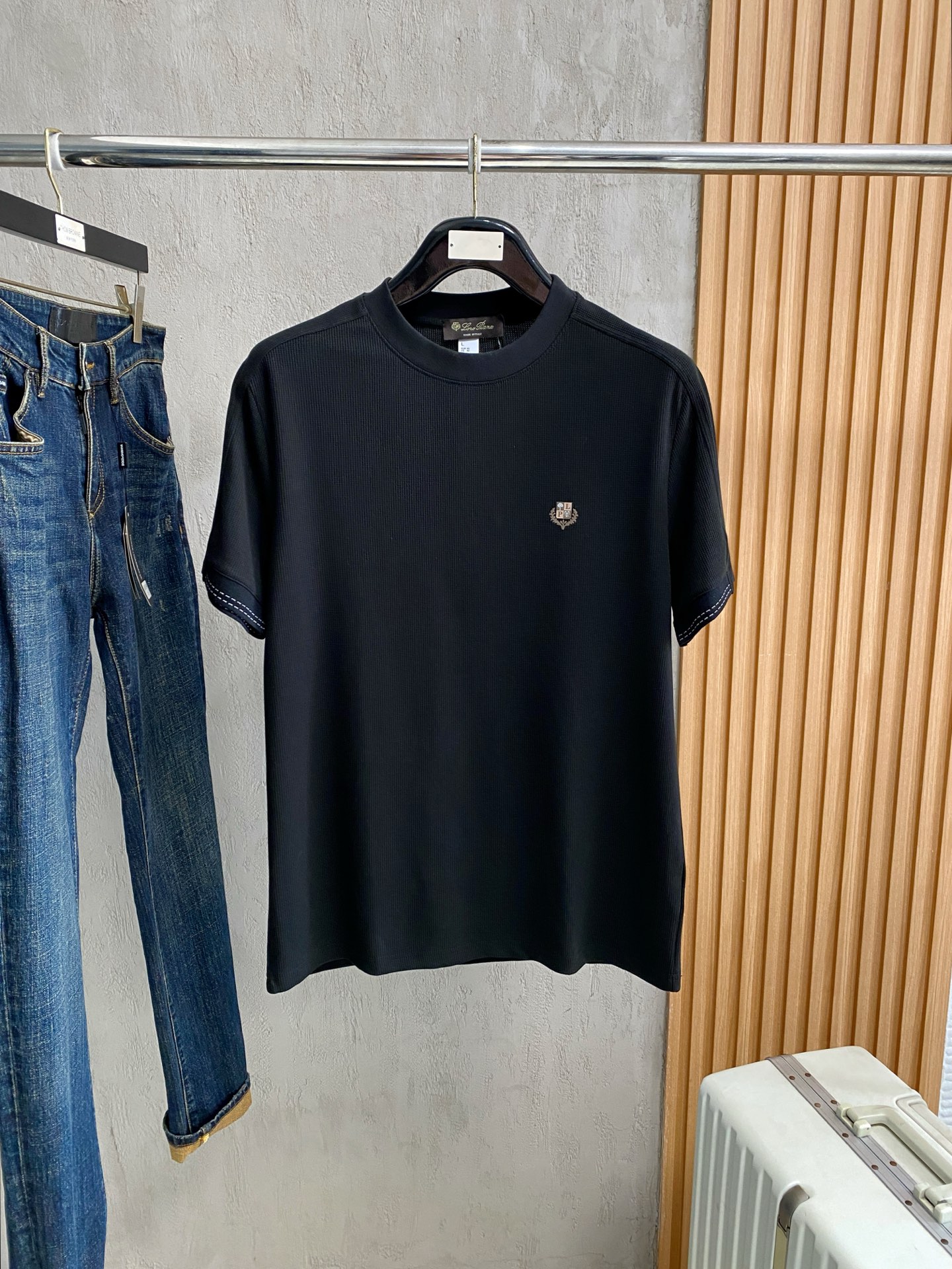short sleeves