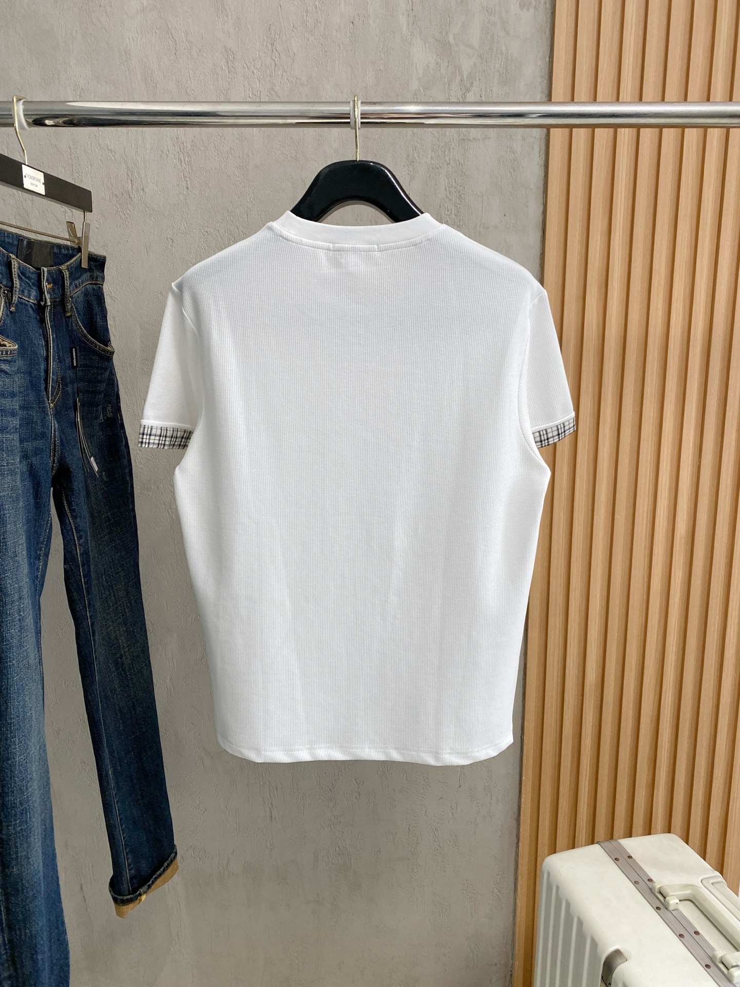 short sleeves