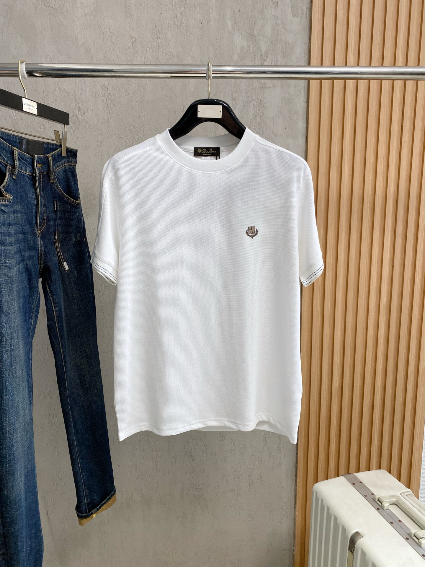 short sleeves