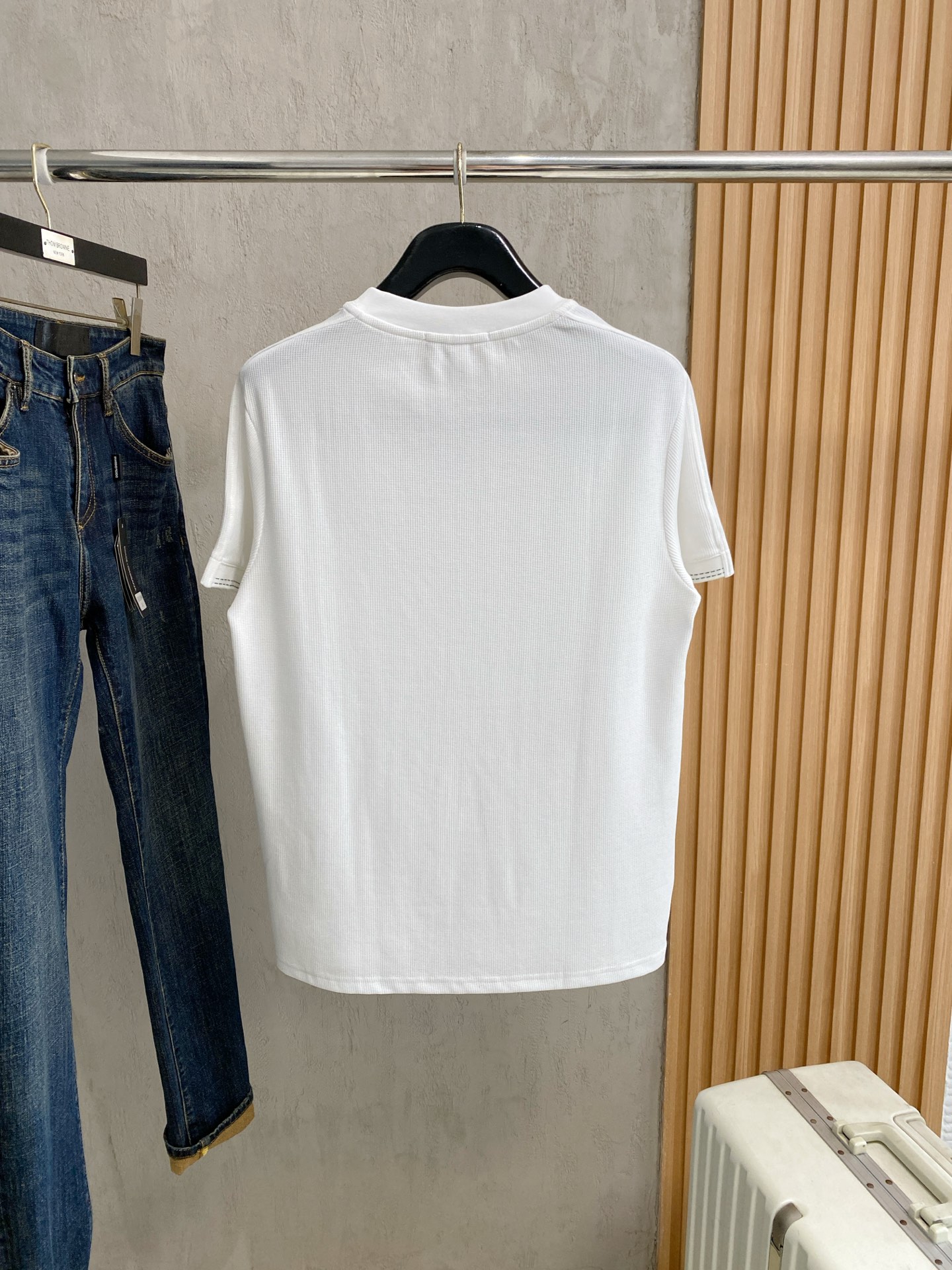 short sleeves