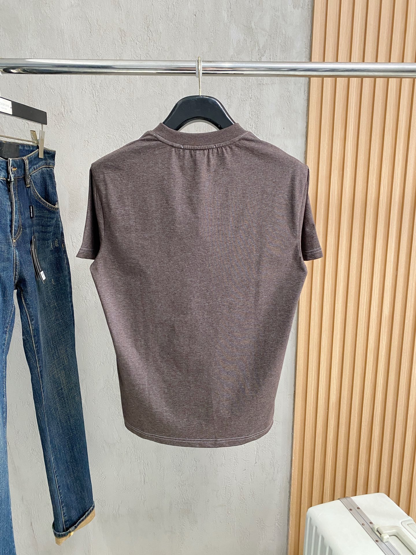 short sleeves