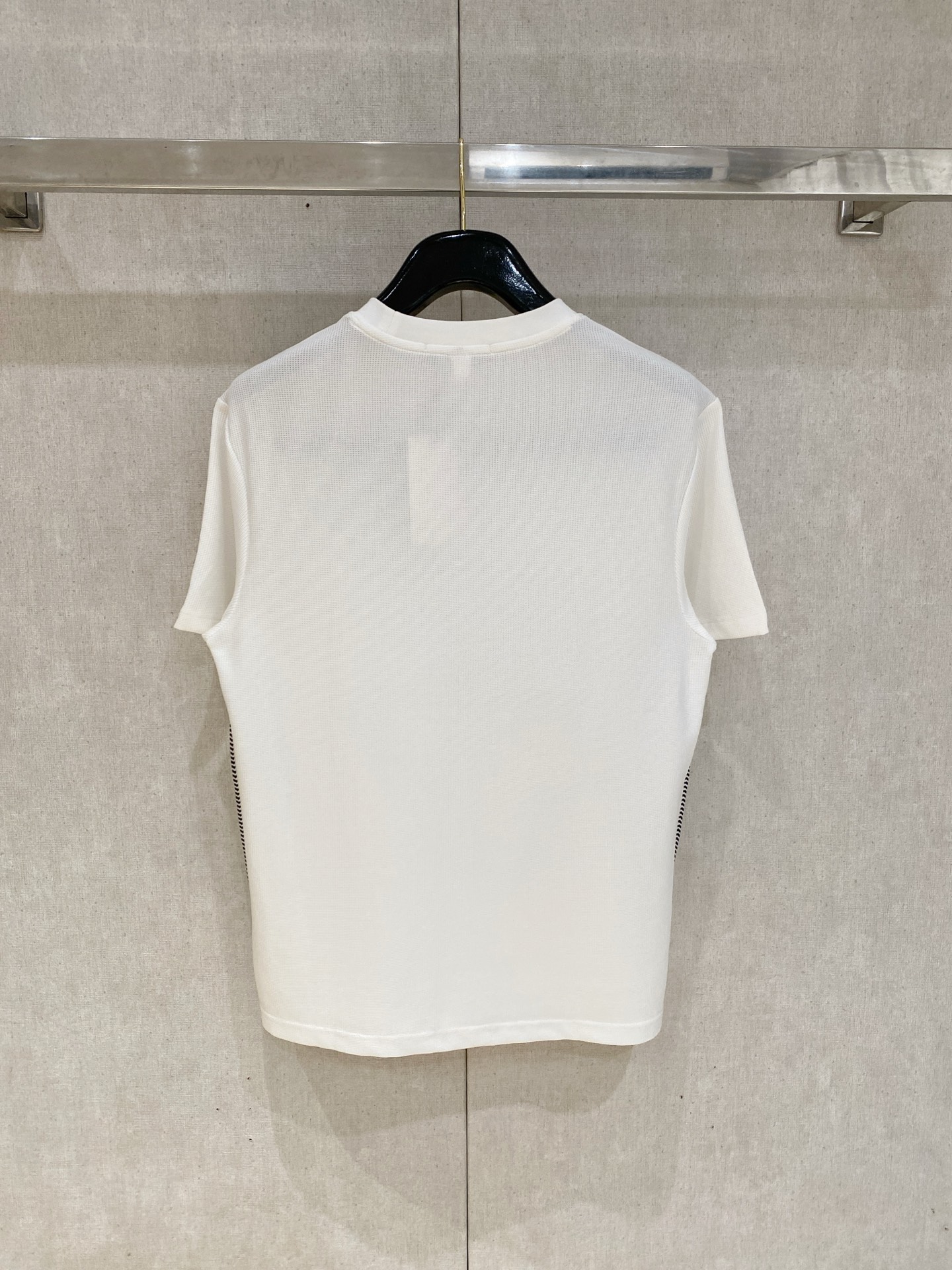 short sleeves