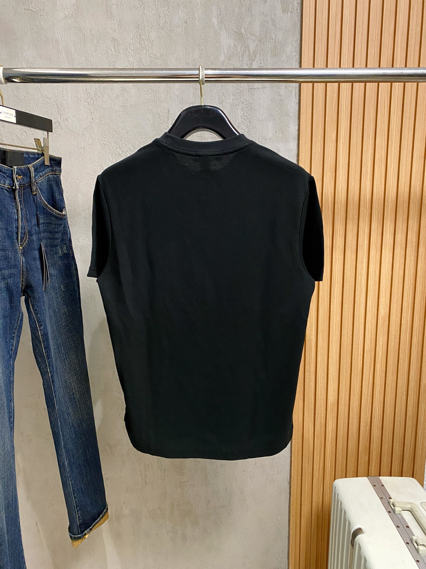 short sleeves