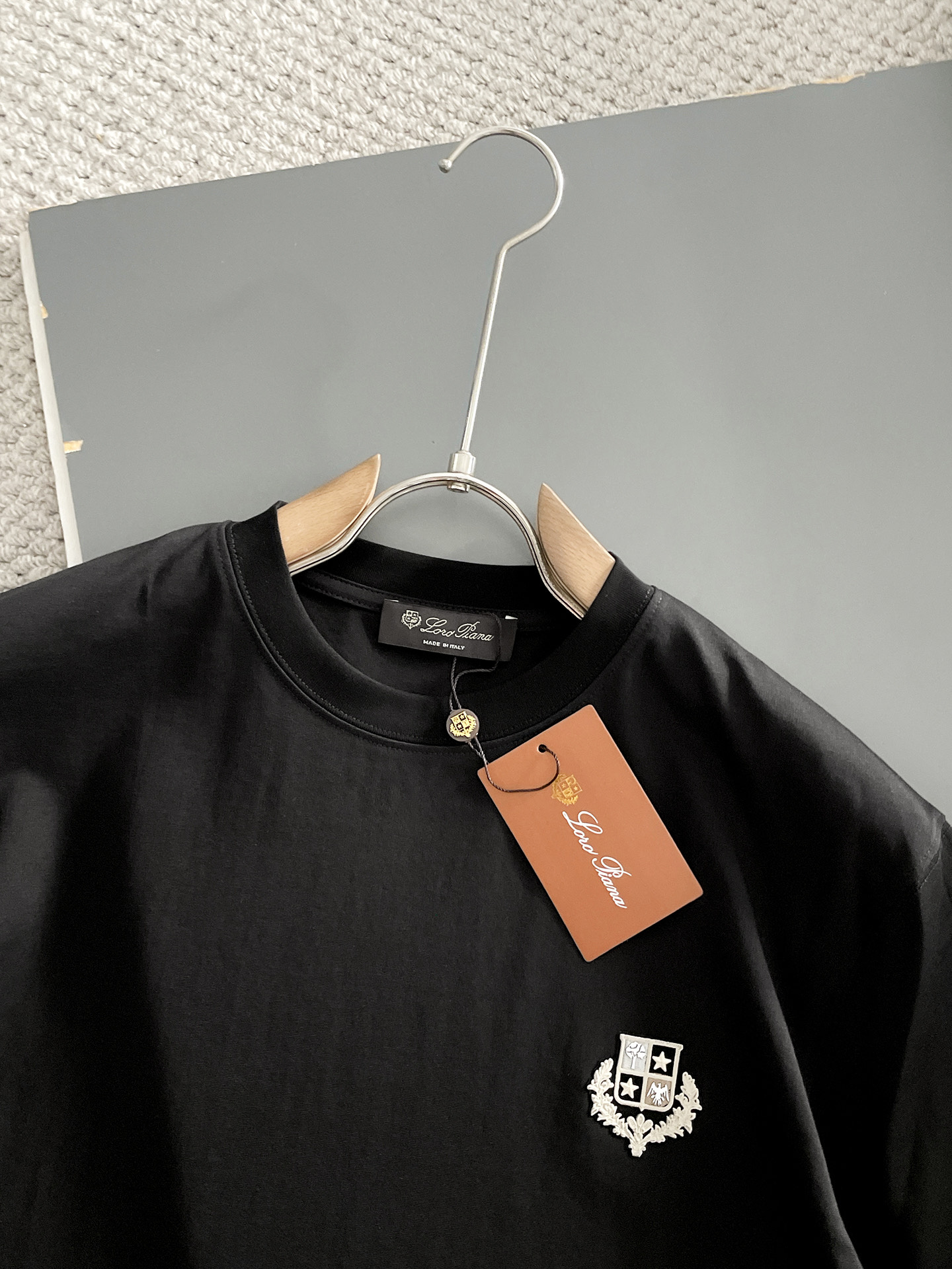 short sleeves