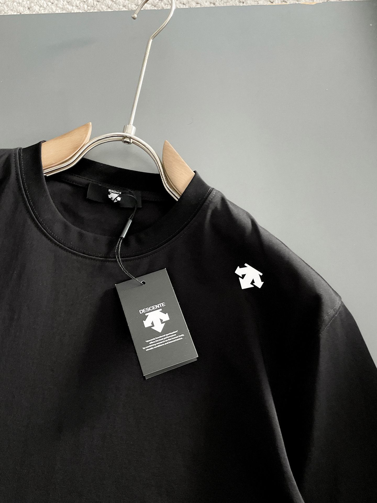 short sleeves