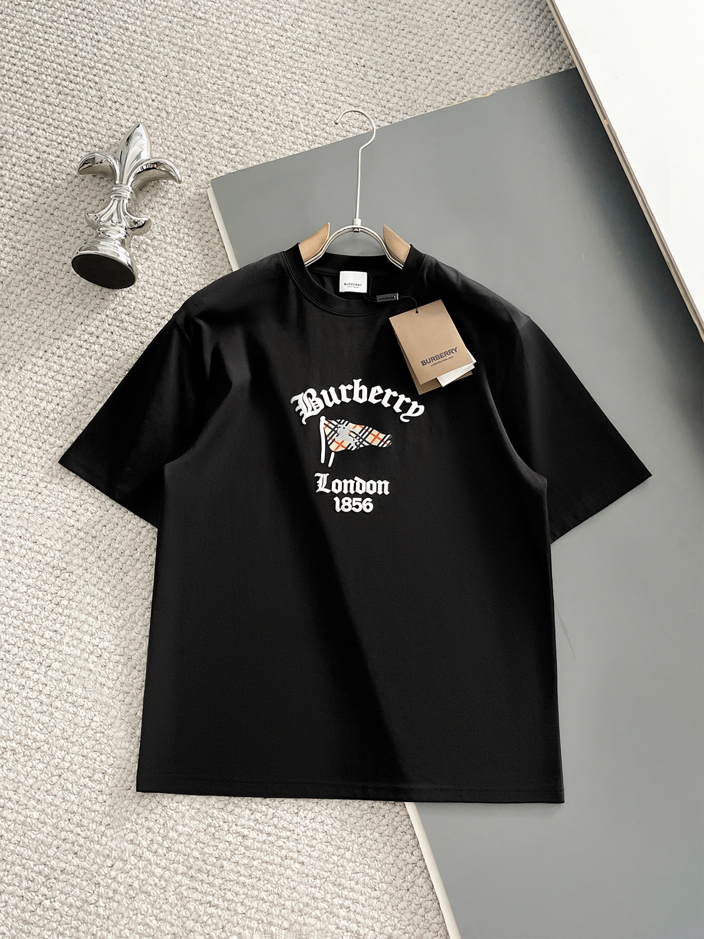 short sleeves