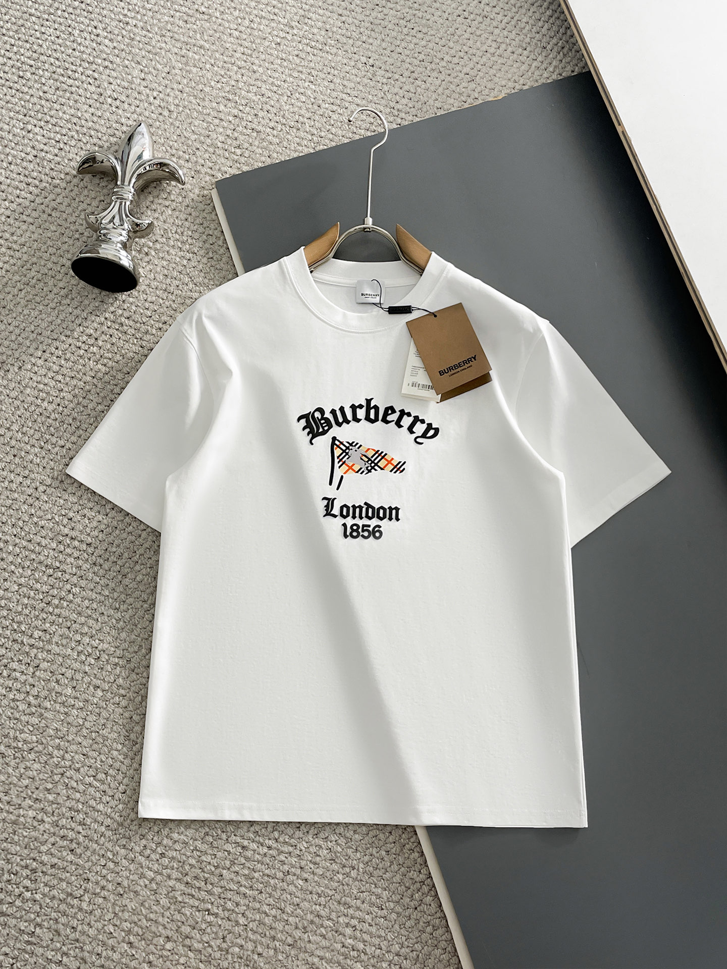 short sleeves