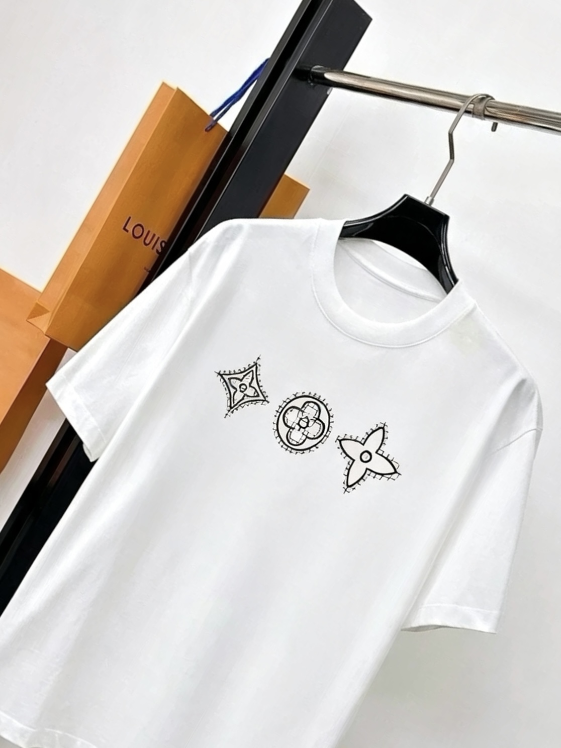 short sleeves