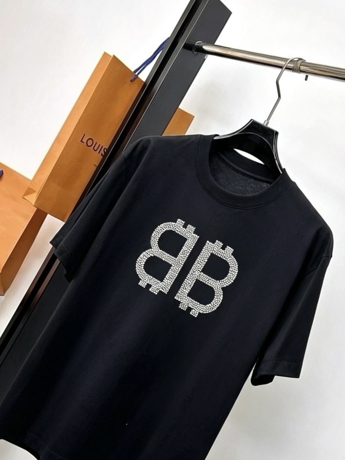short sleeves