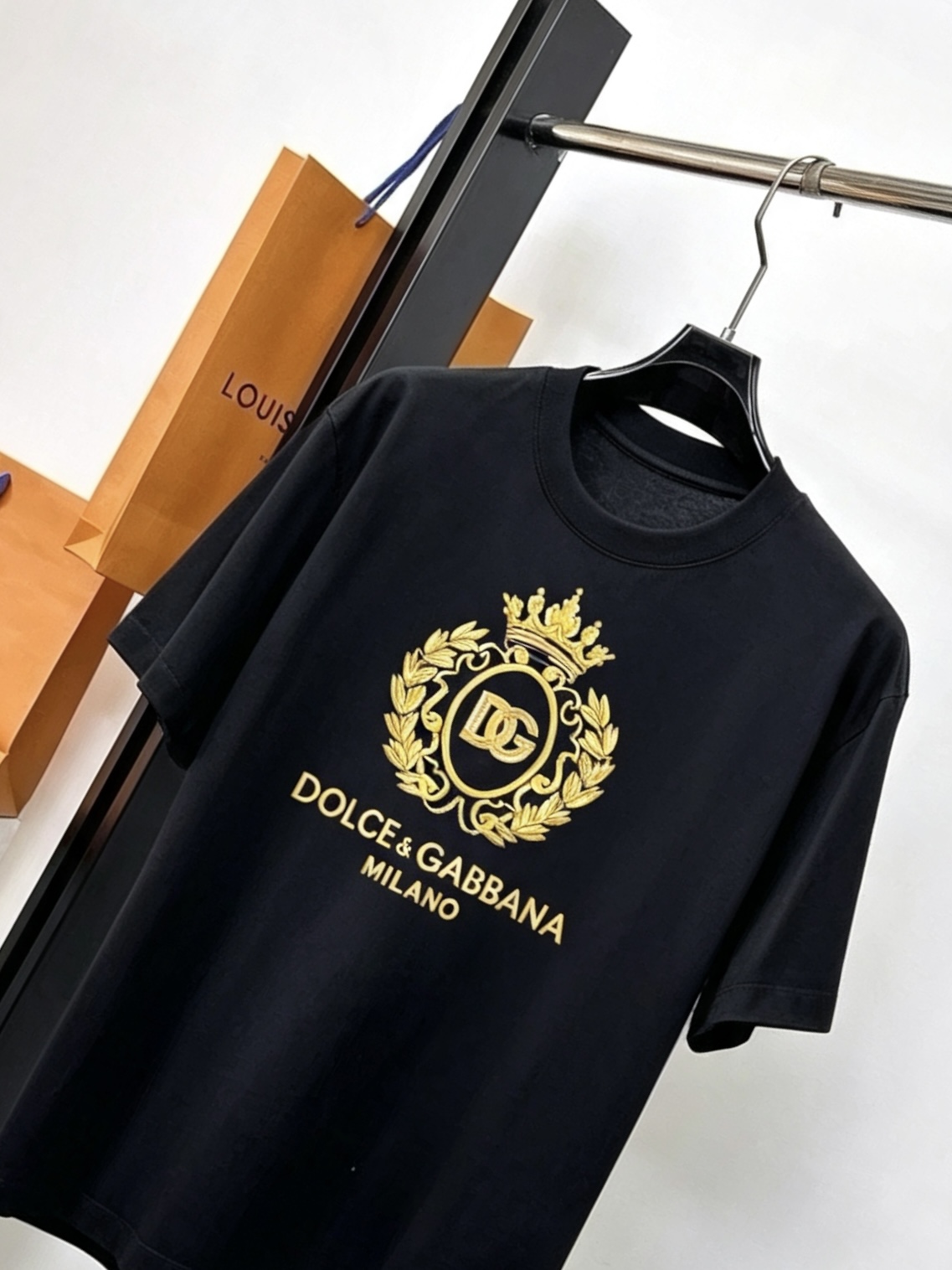 short sleeves
