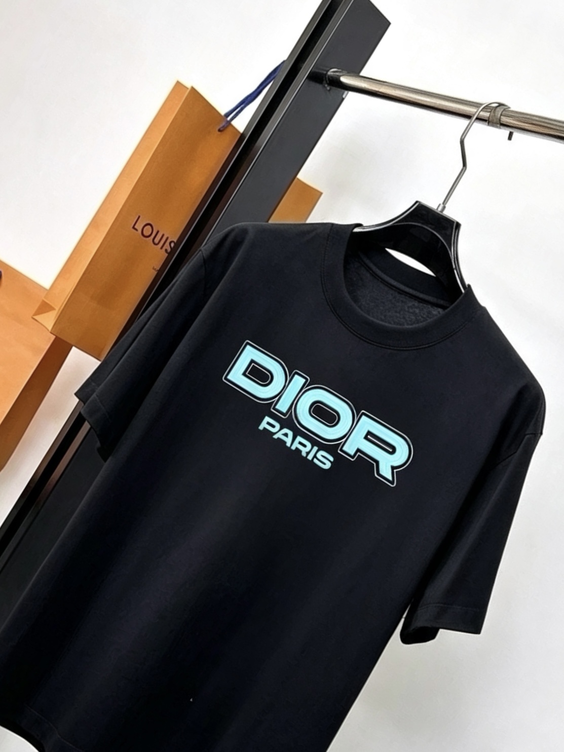 short sleeves