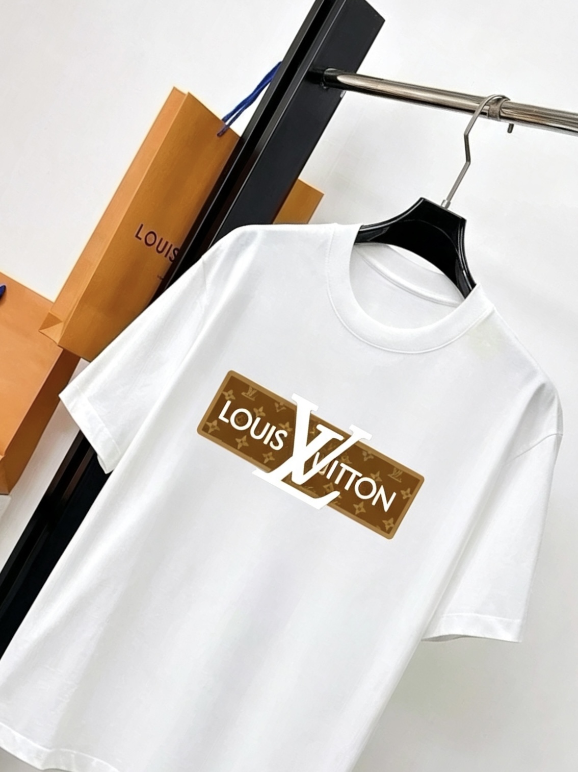 short sleeves
