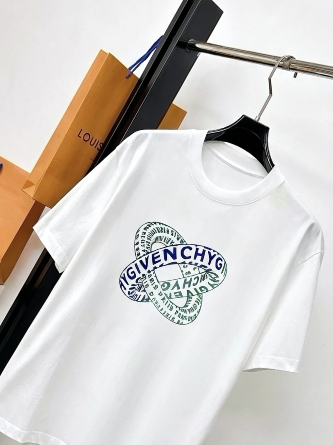 short sleeves