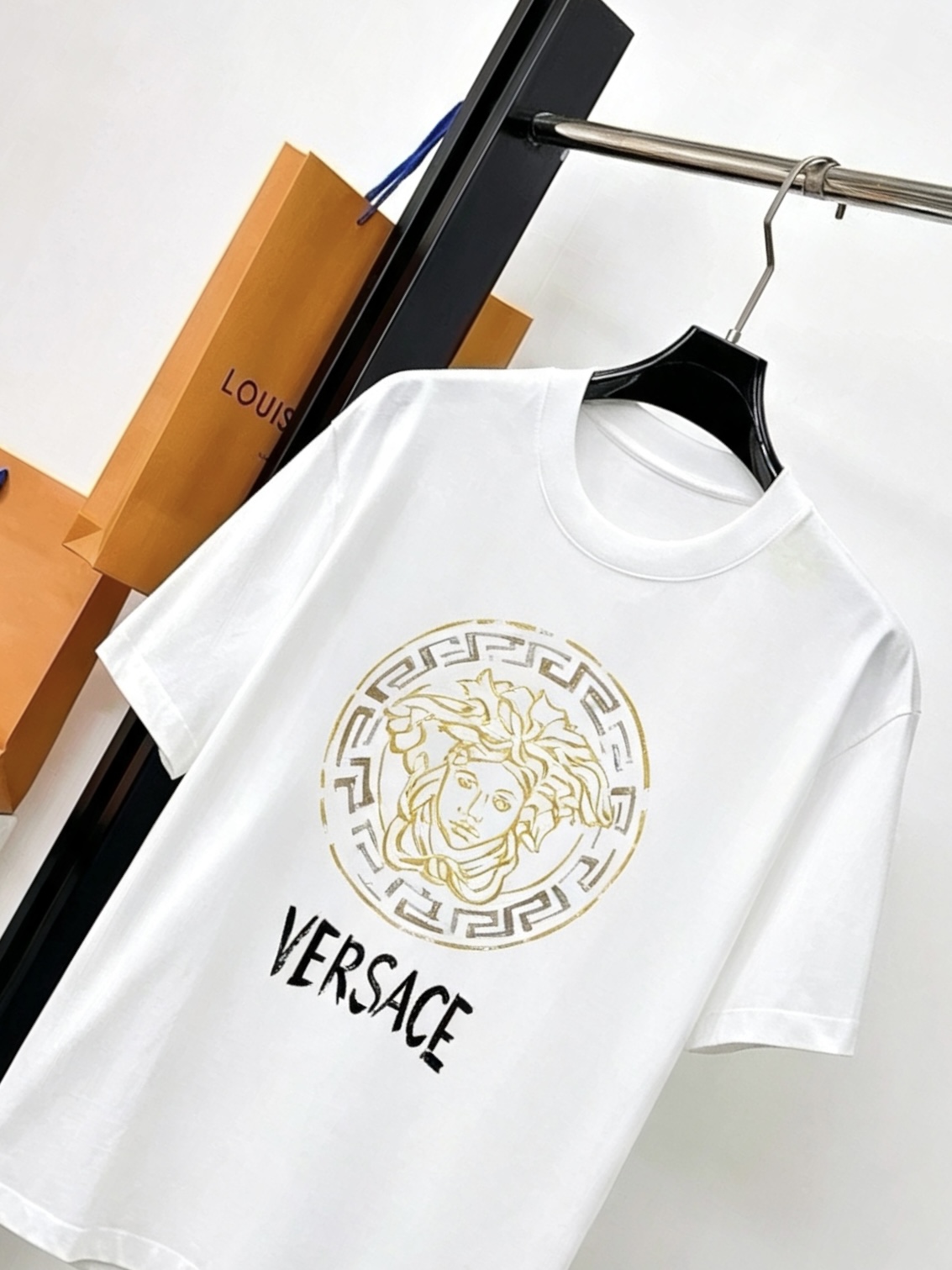 short sleeves