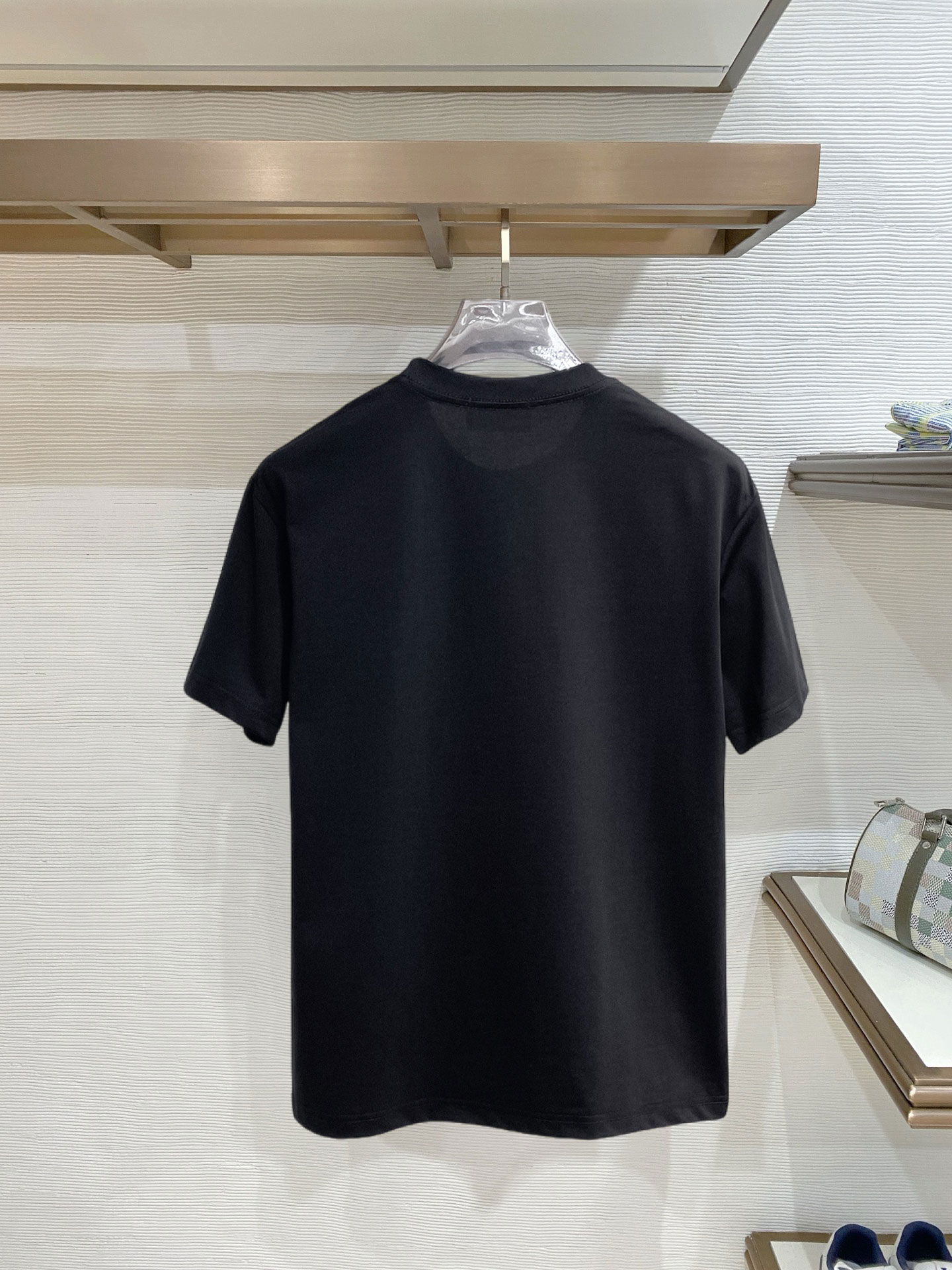 short sleeves