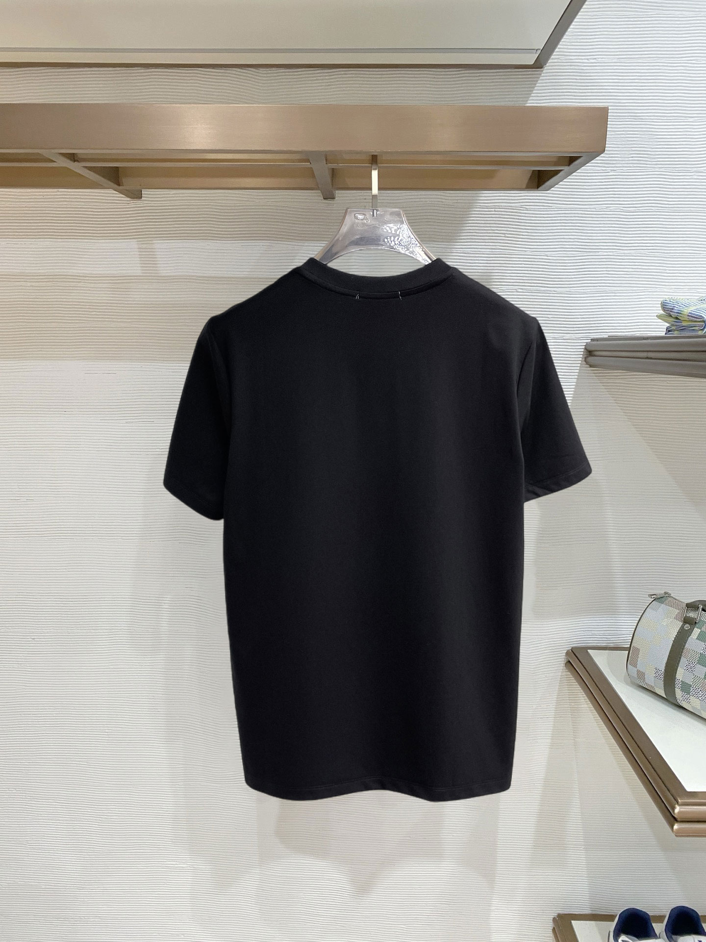 short sleeves