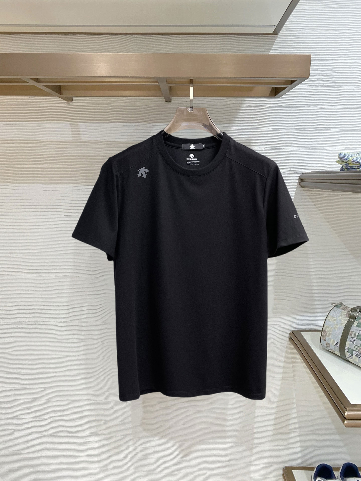 short sleeves