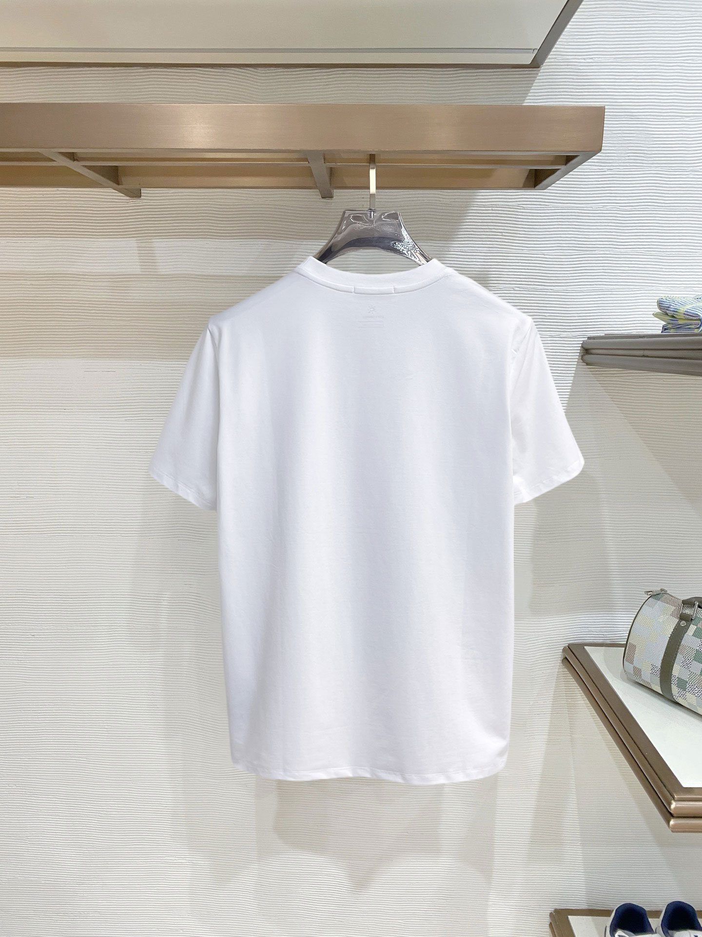 short sleeves