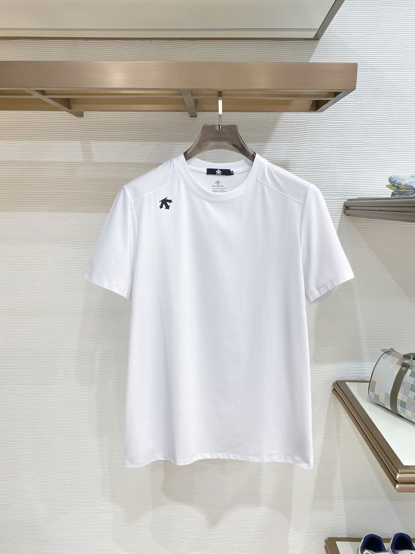 short sleeves