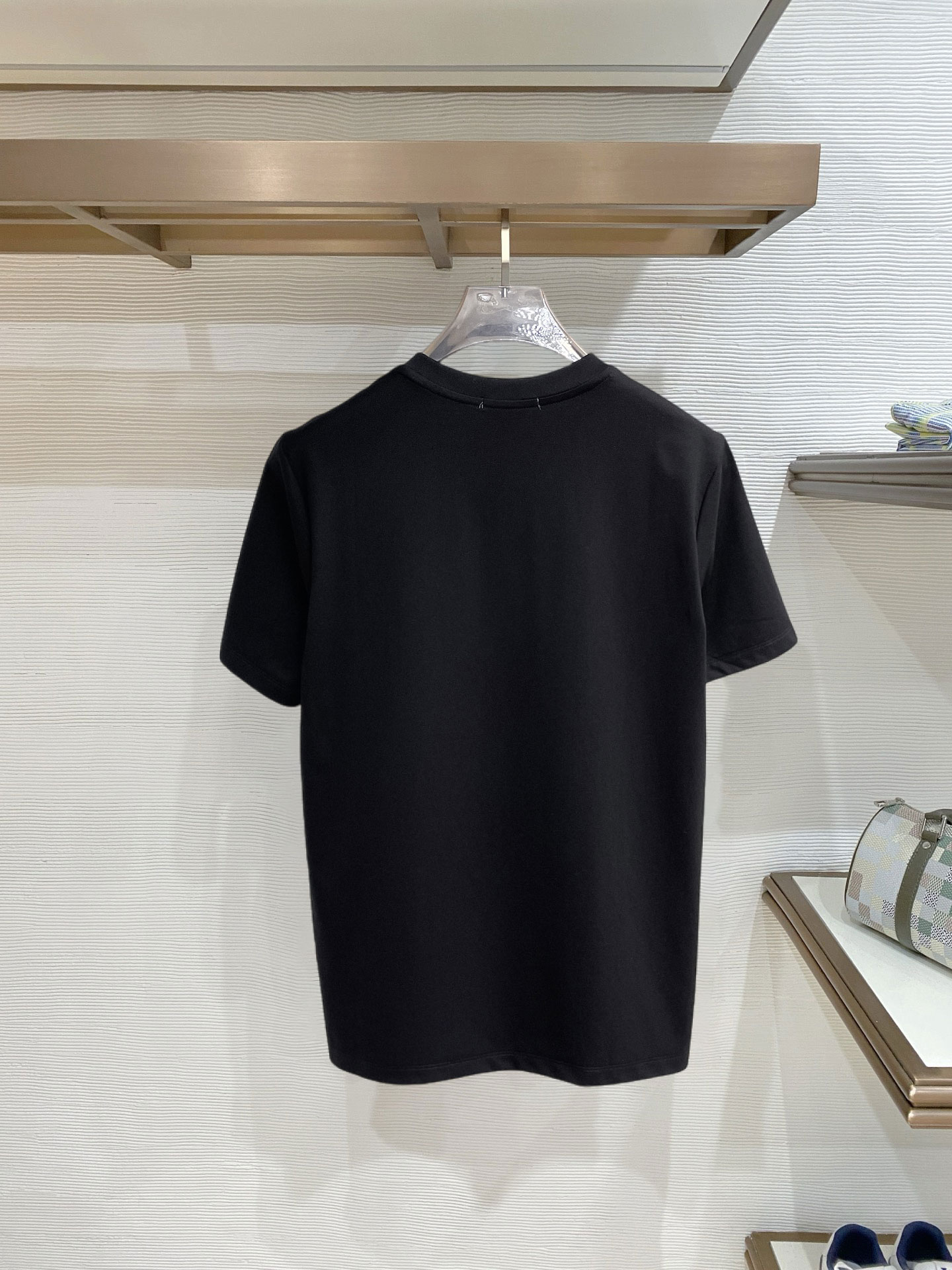 short sleeves