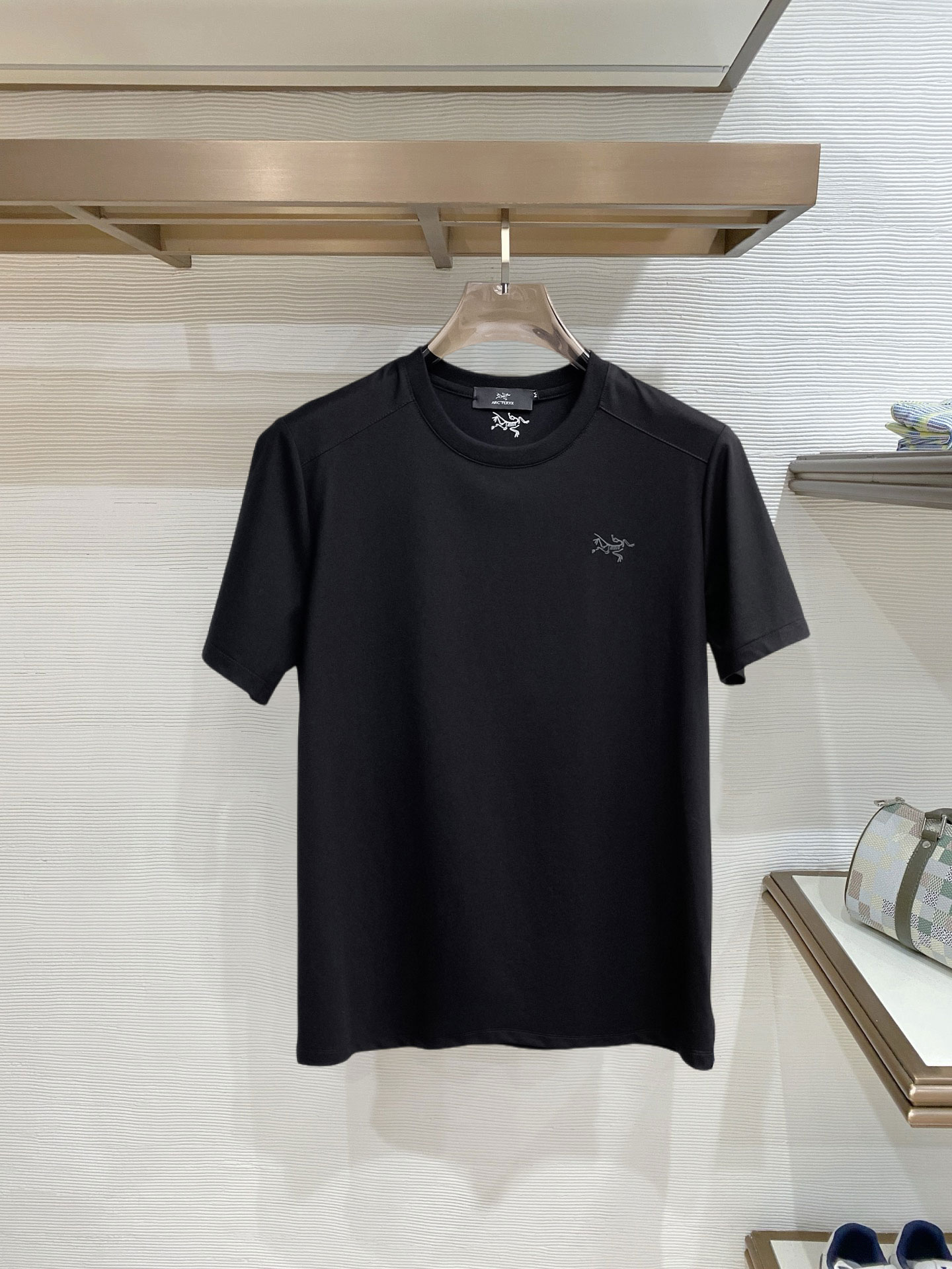 short sleeves
