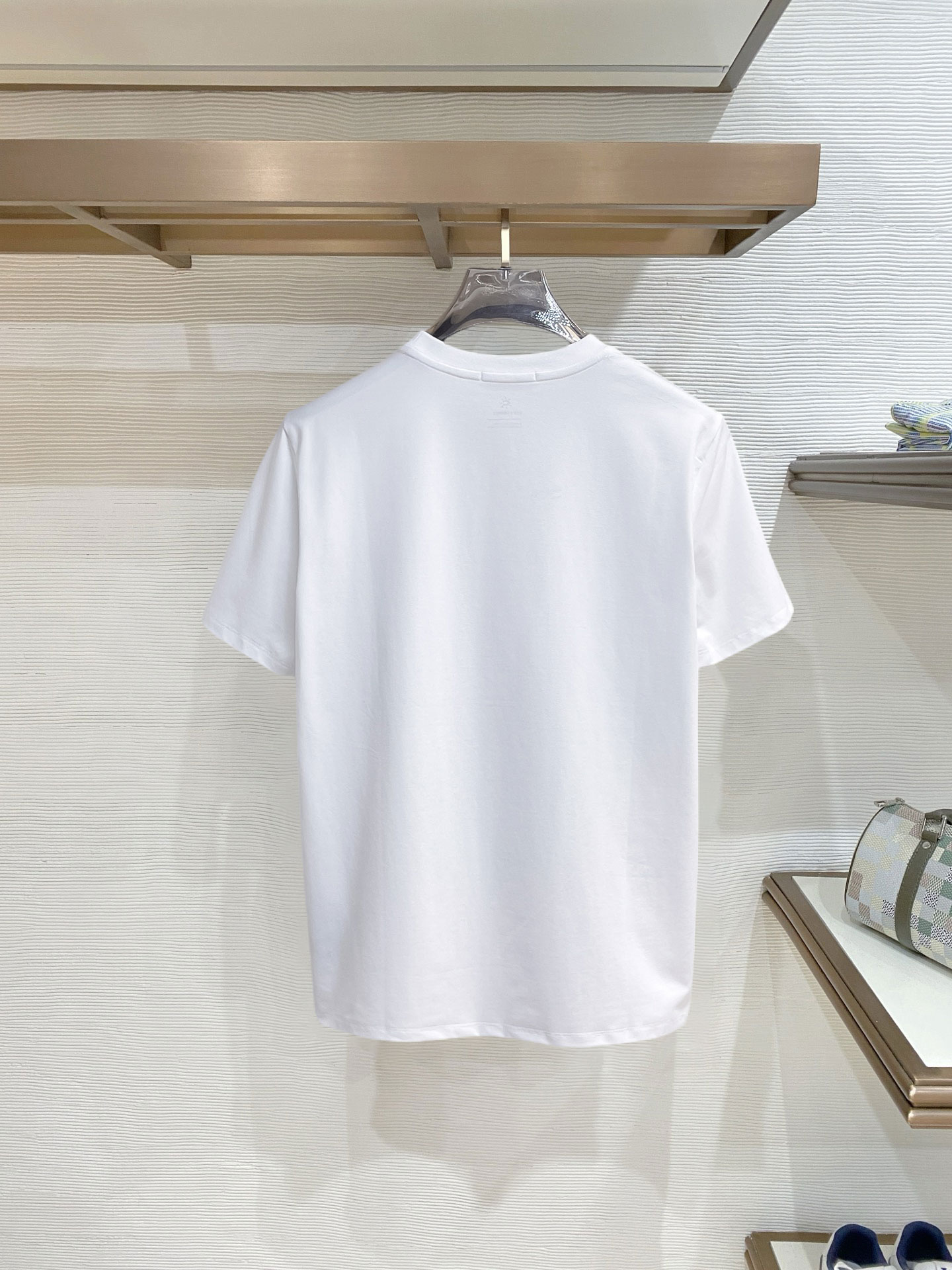 short sleeves