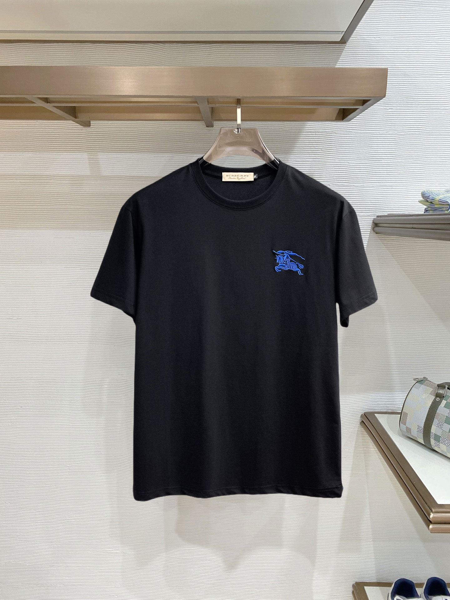 short sleeves