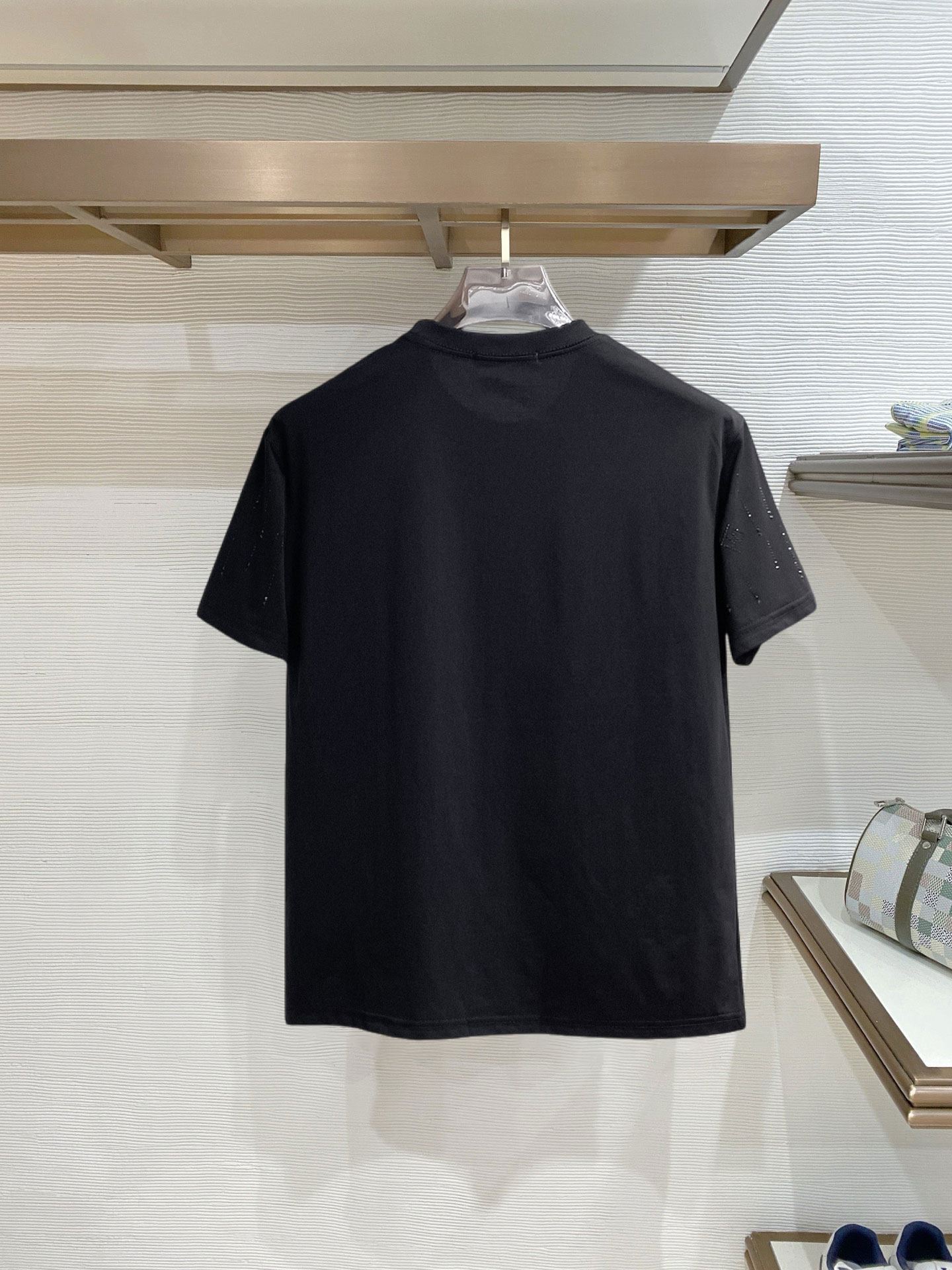 short sleeves