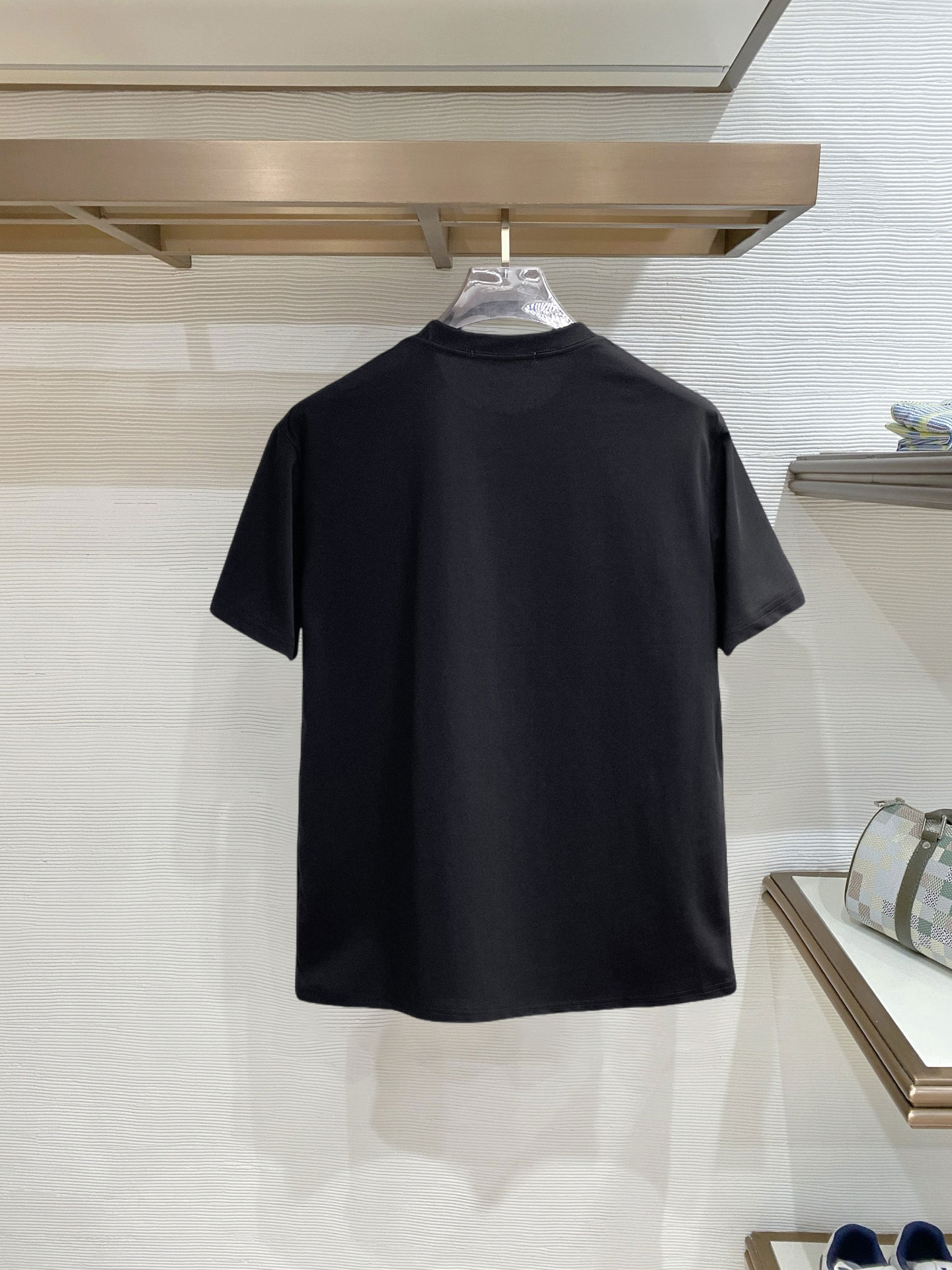 short sleeves