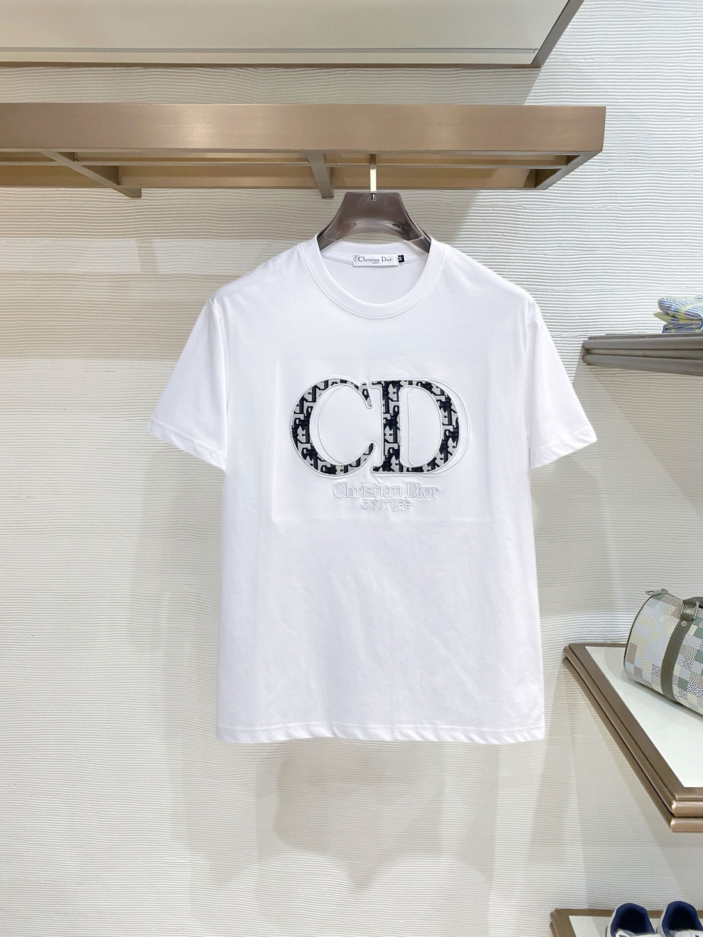 short sleeves