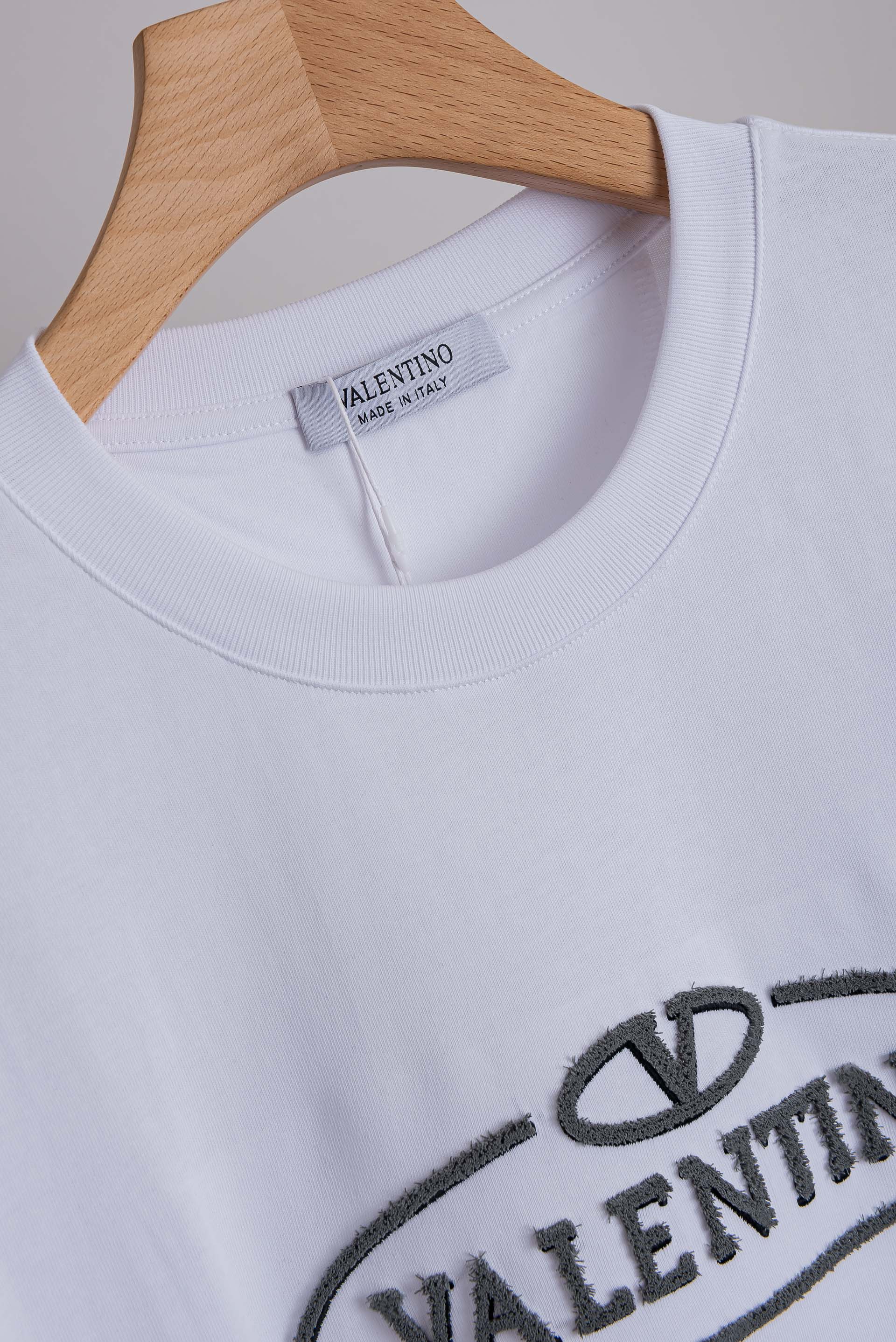 short sleeves