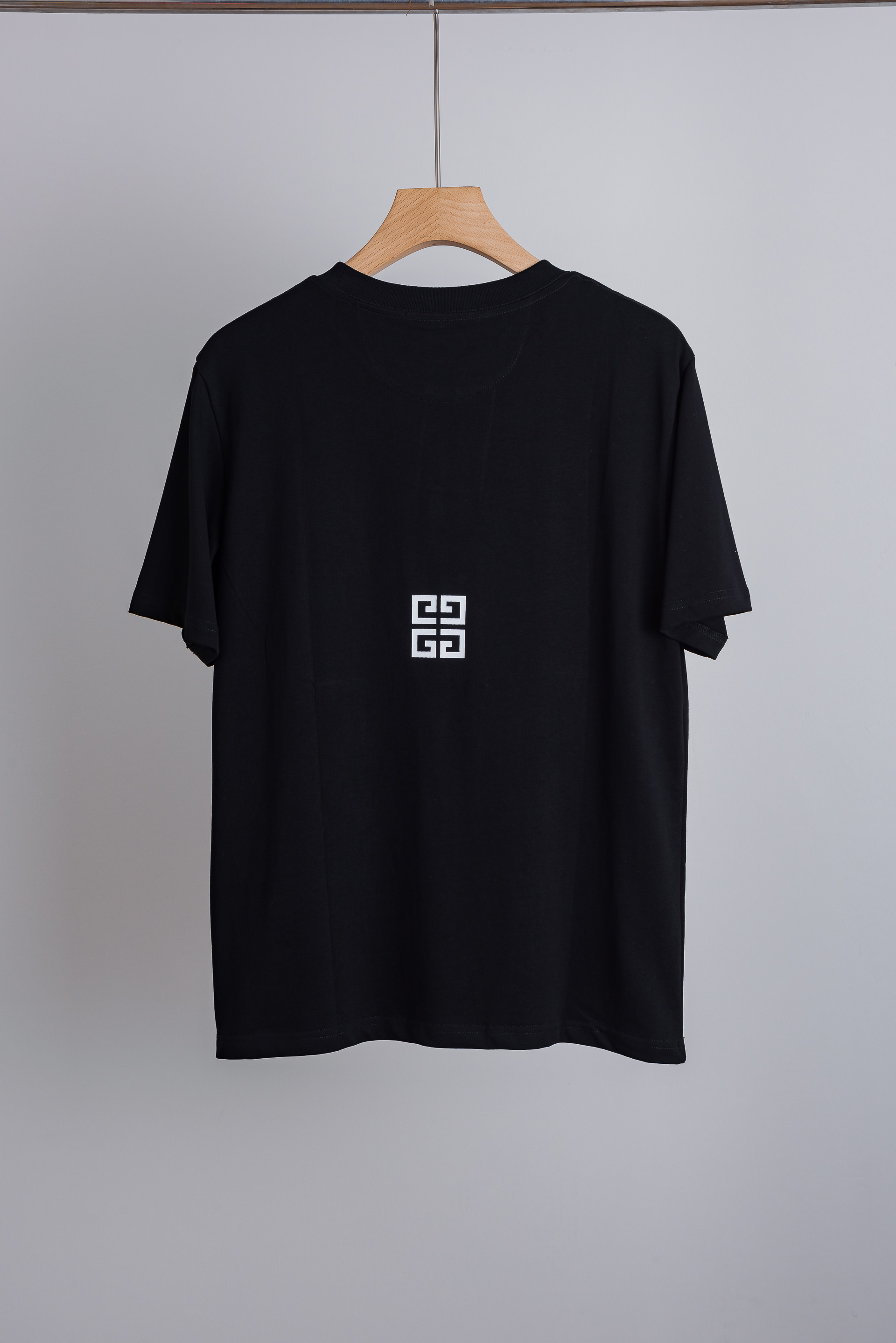 short sleeves