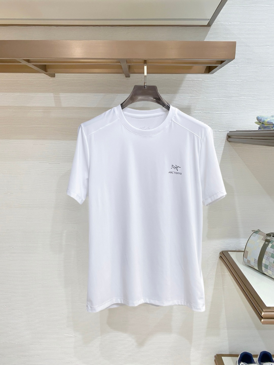 short sleeves