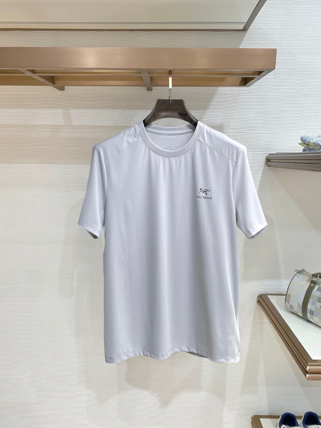 short sleeves