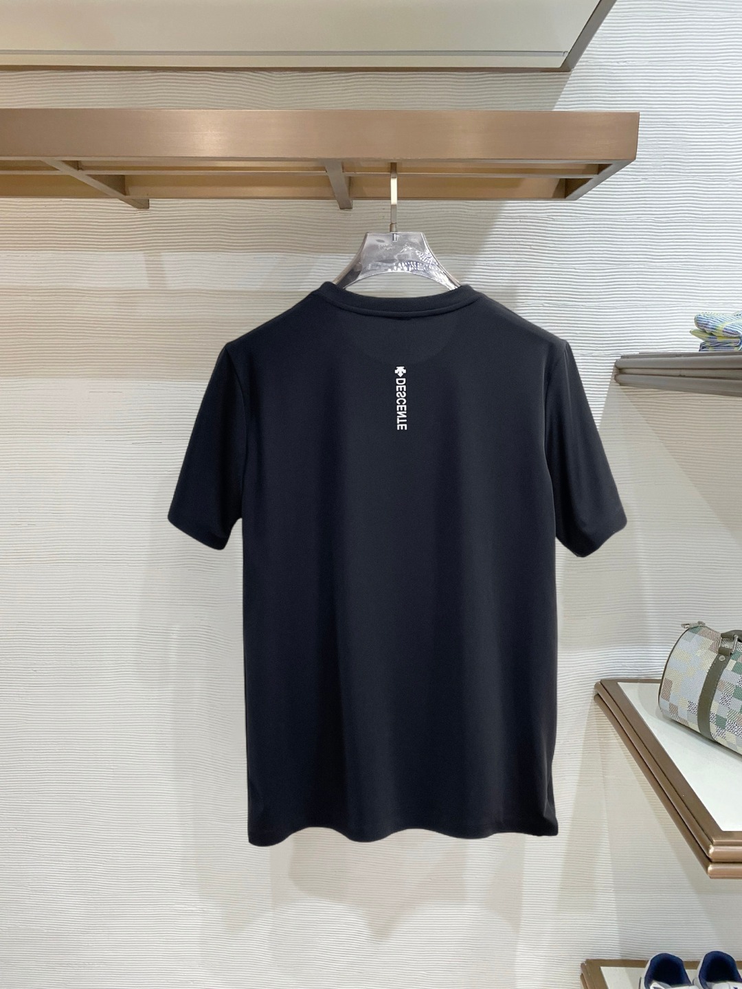 short sleeves