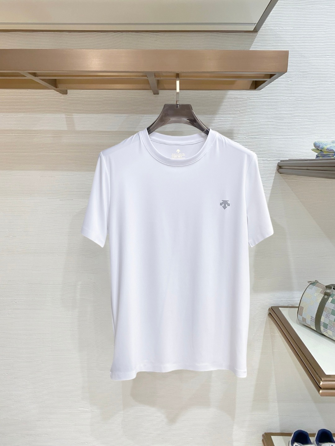 short sleeves