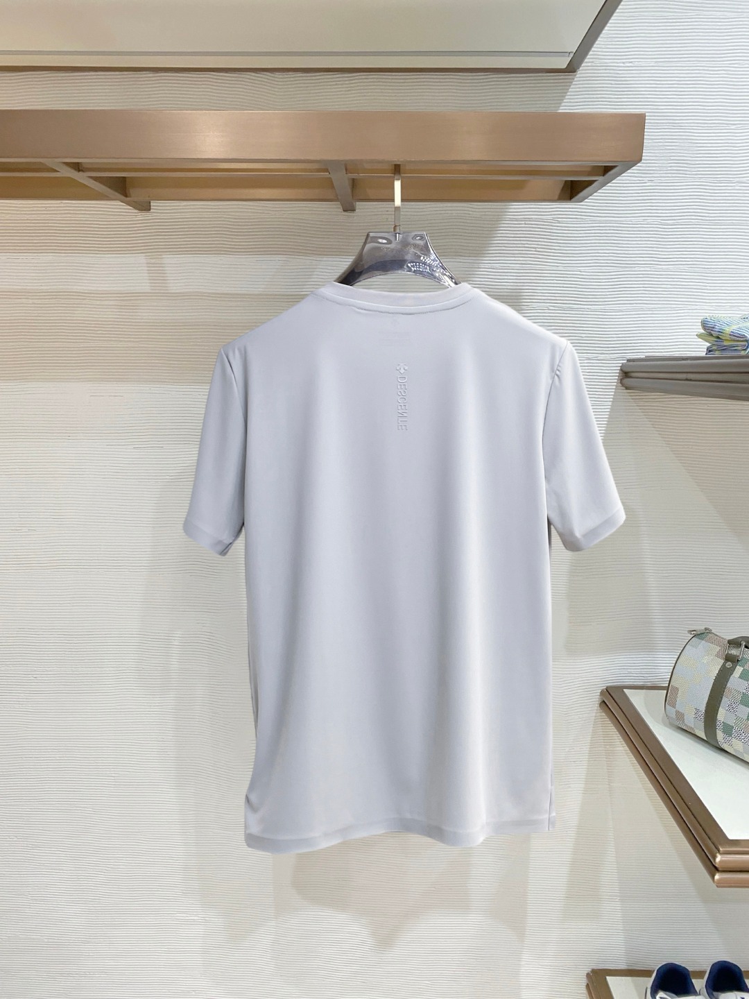 short sleeves