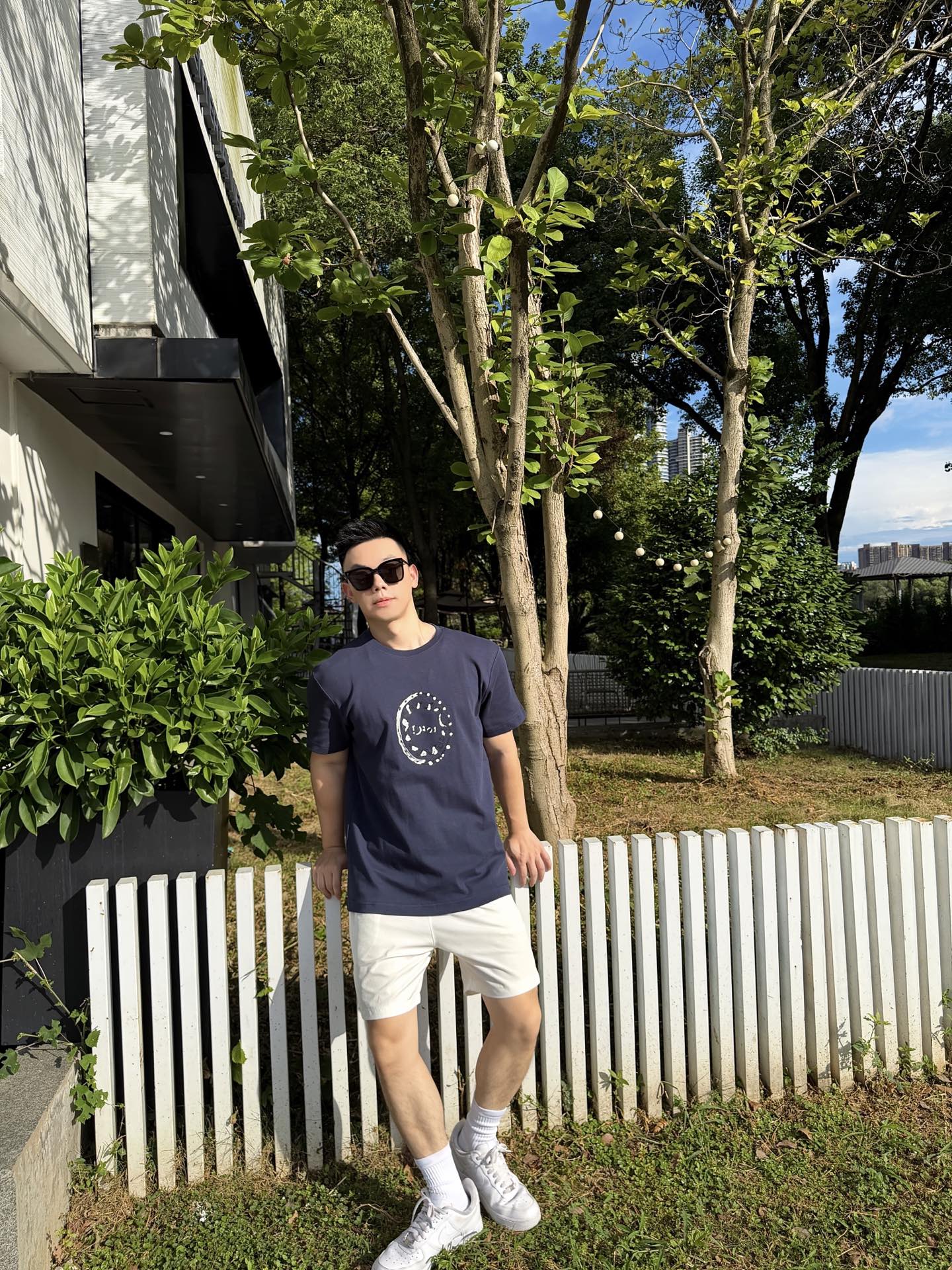short sleeves