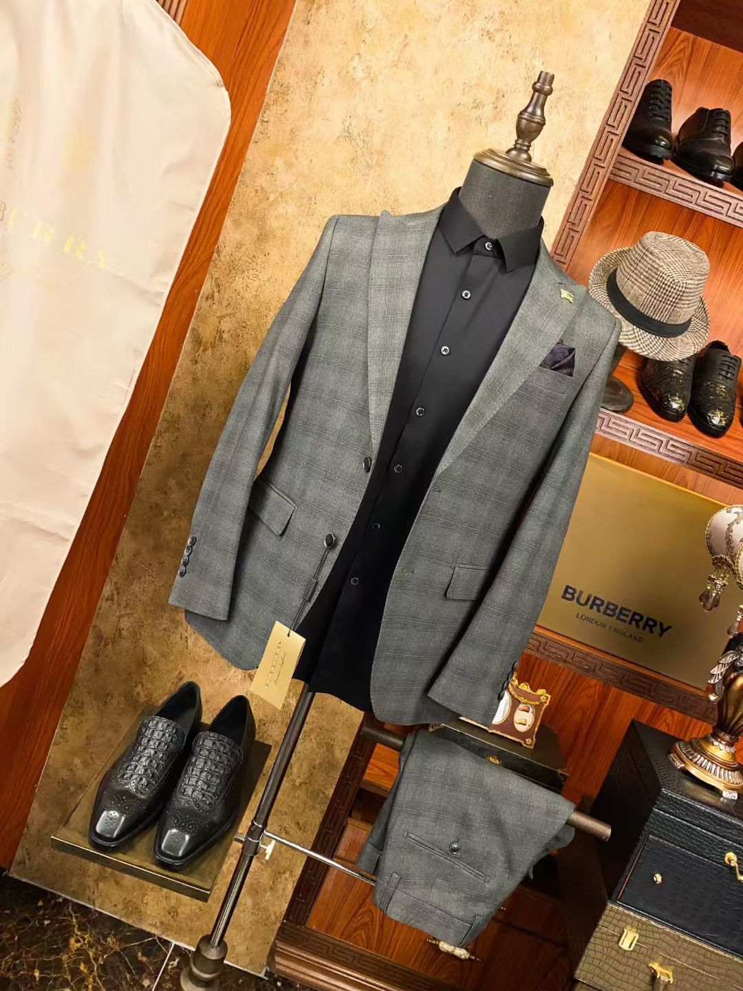 suit