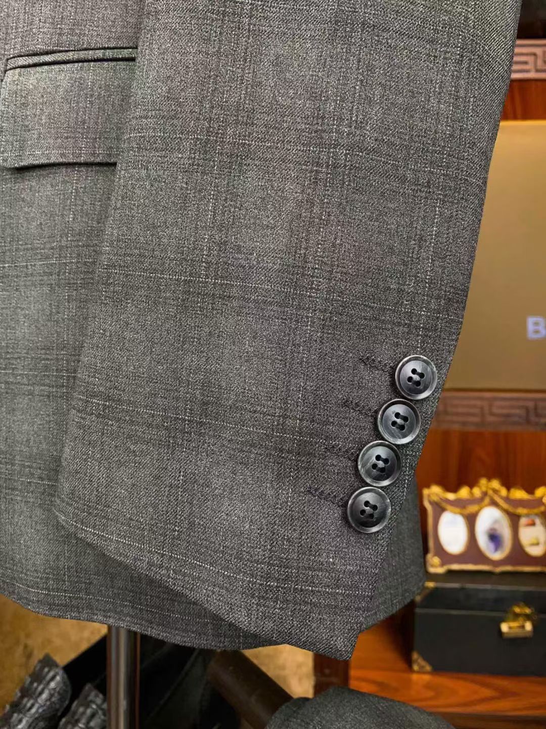 suit