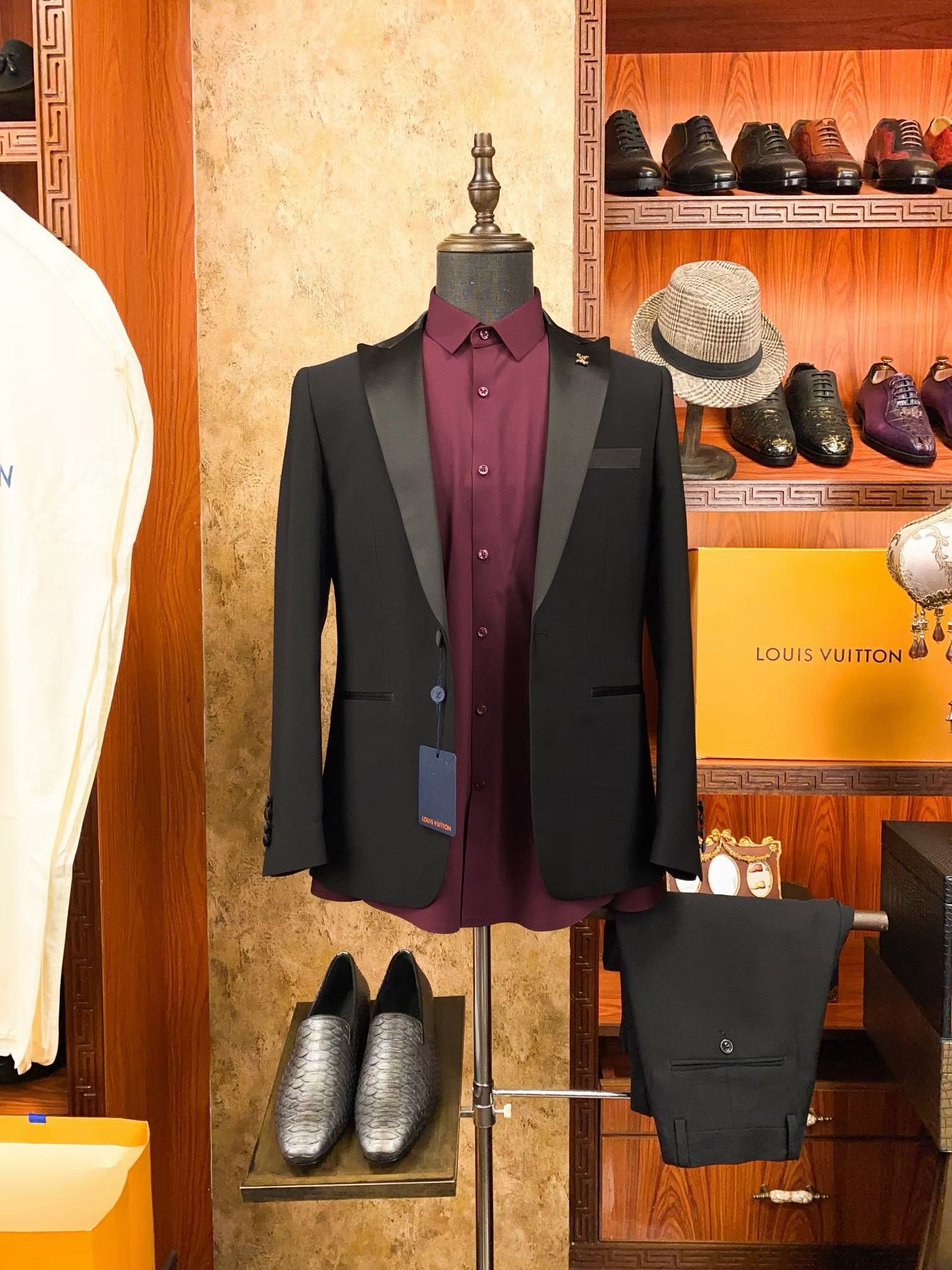 suit
