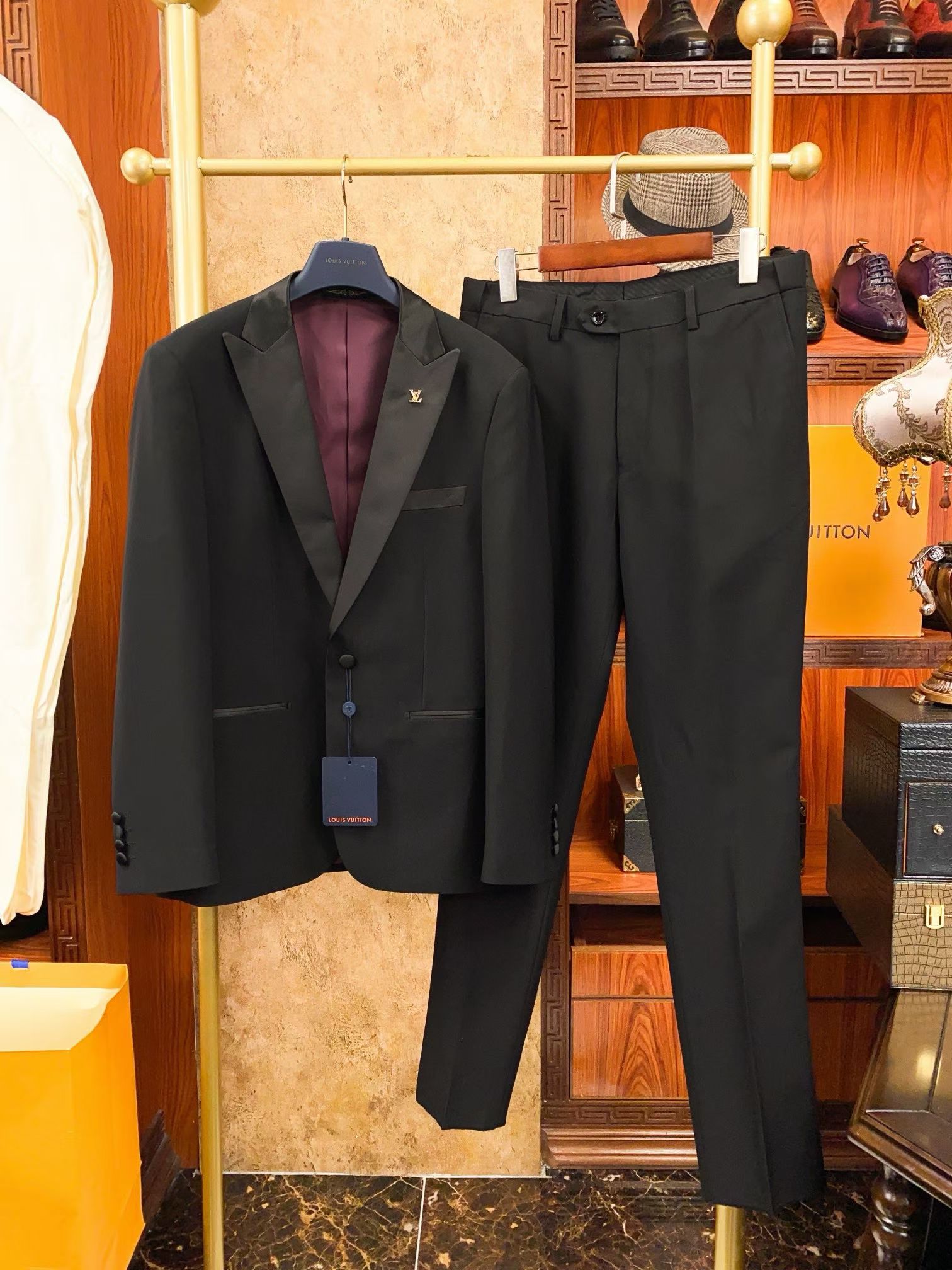 suit