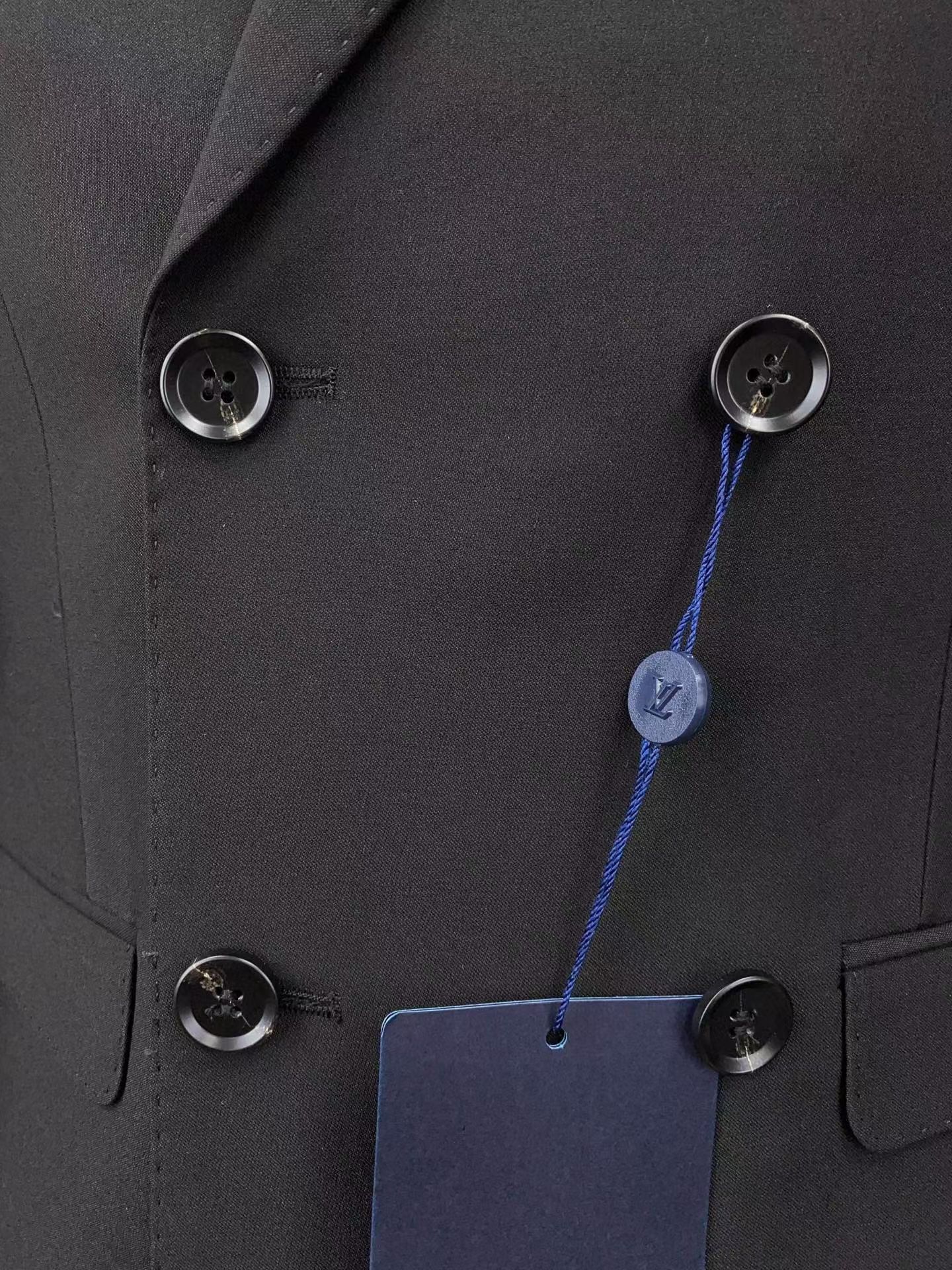 suit