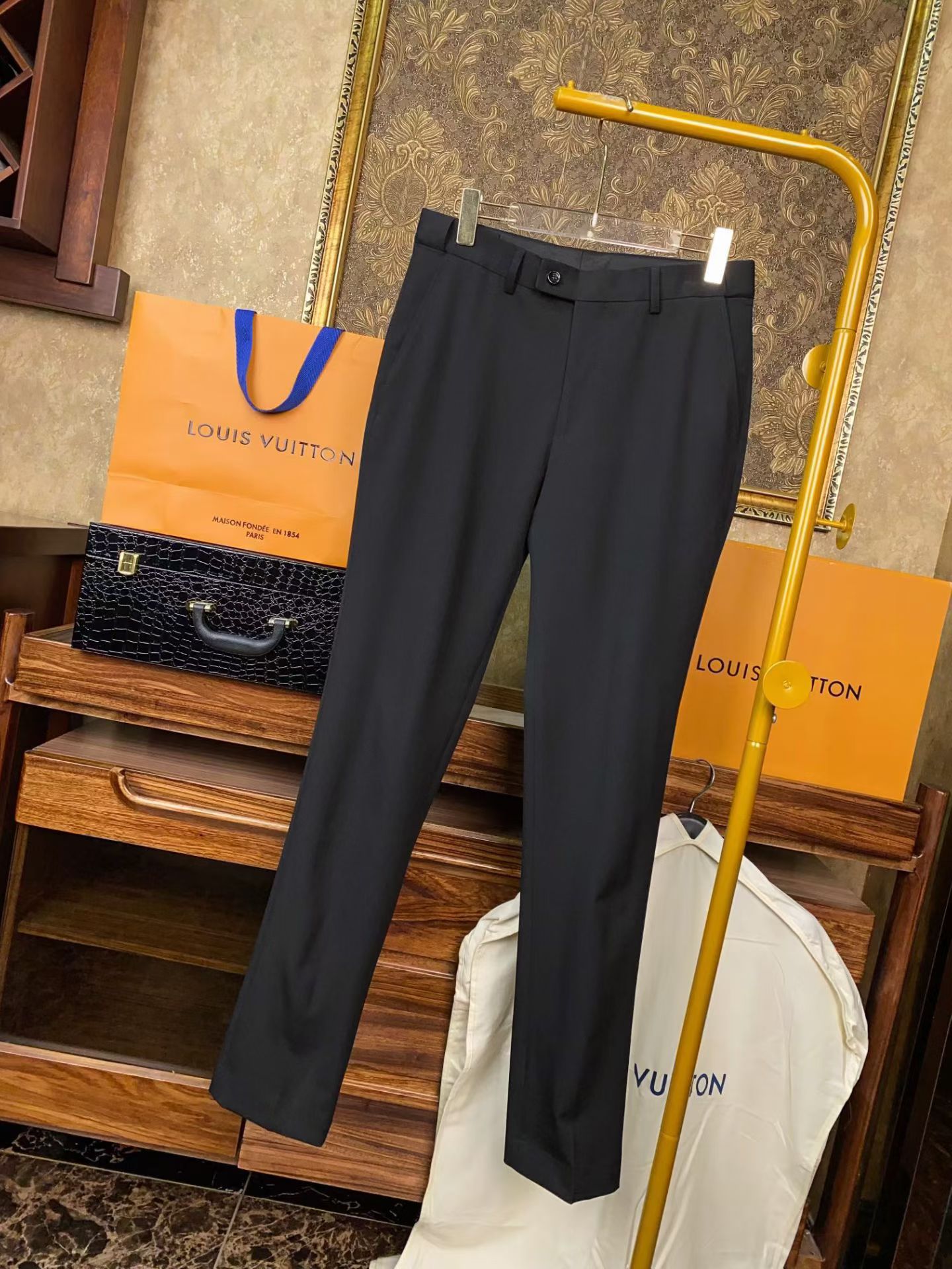suit